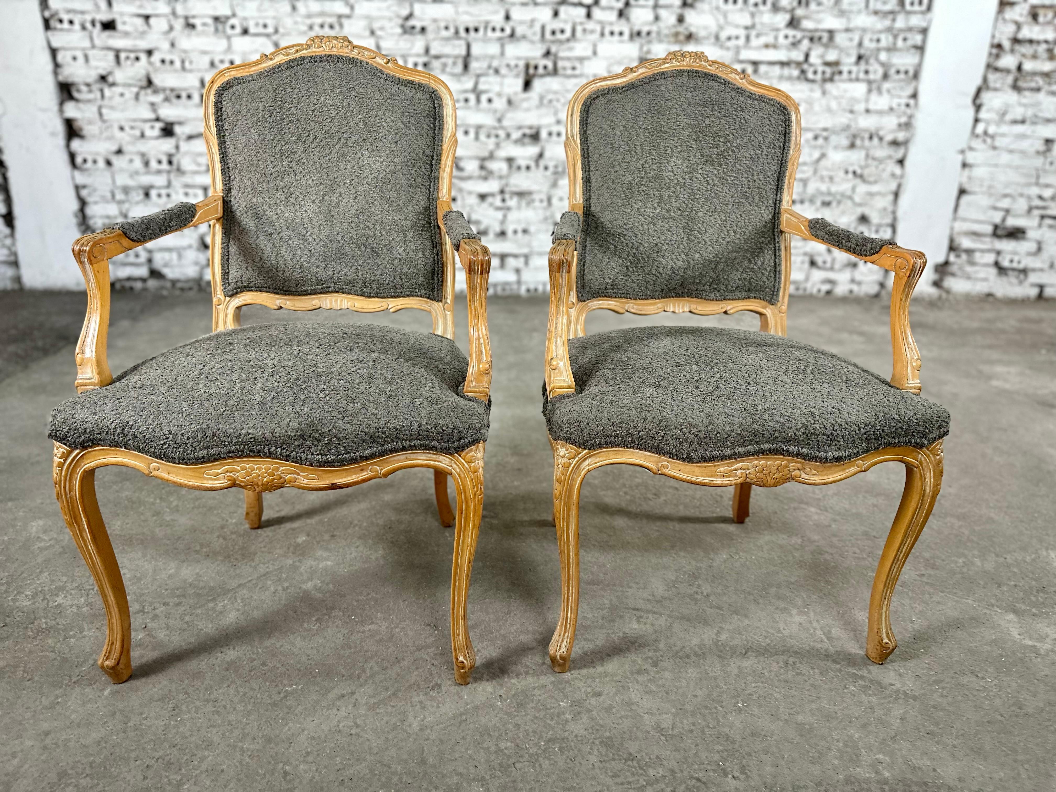 Set of 6 Reupholstered French Louis XV Dining Chairs 6
