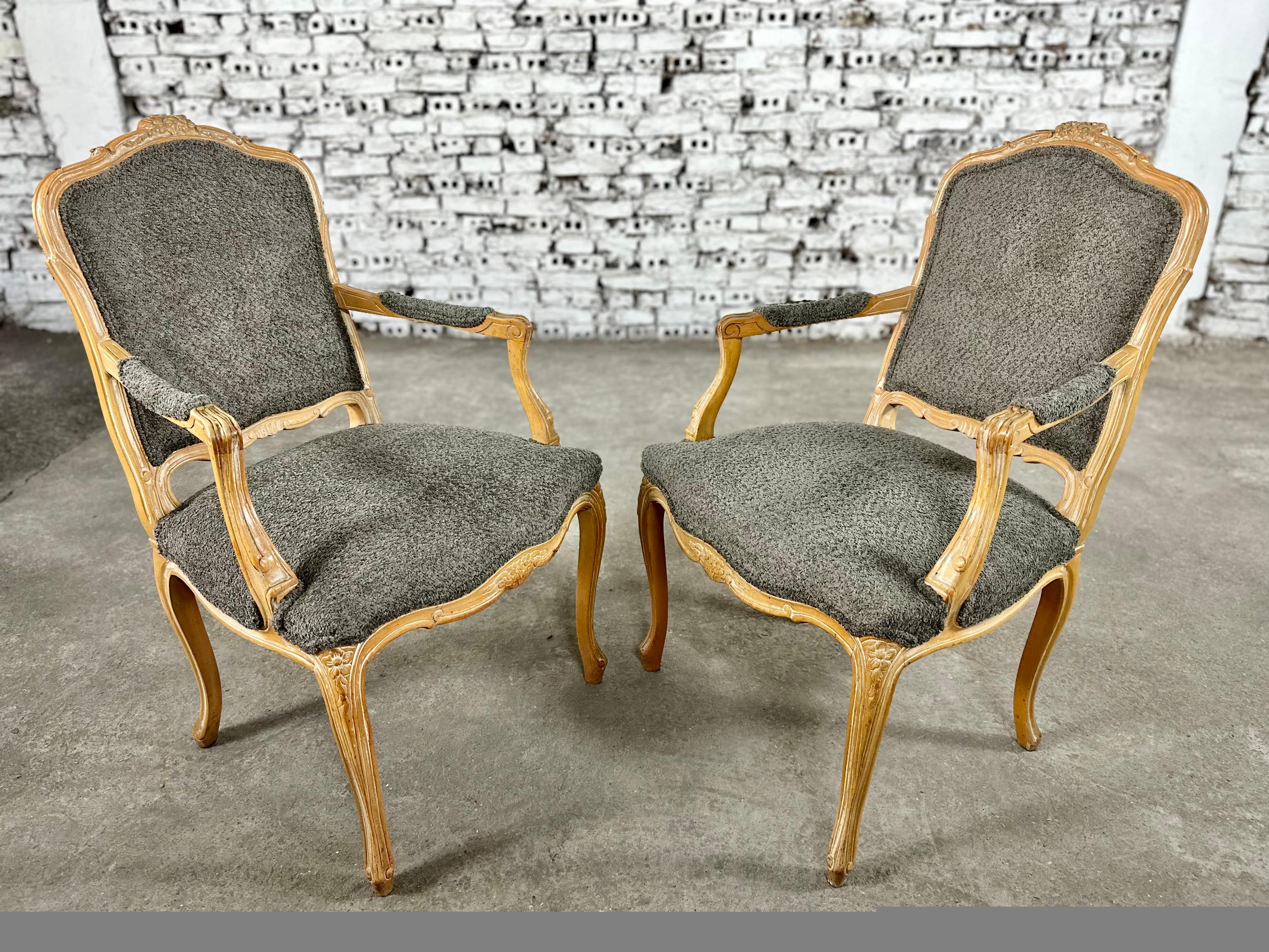 Set of 6 Reupholstered French Louis XV Dining Chairs 9