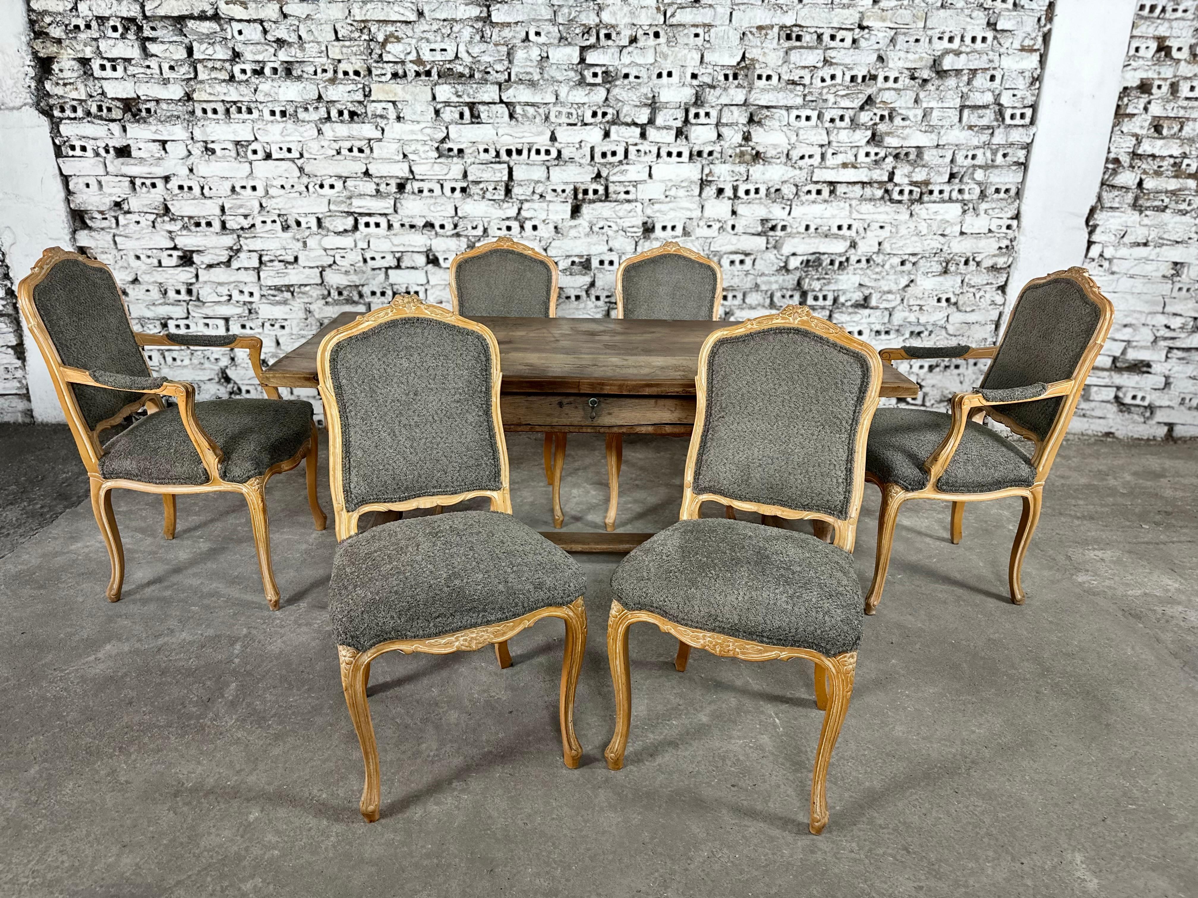 Set of 6 Reupholstered French Louis XV Dining Chairs 1