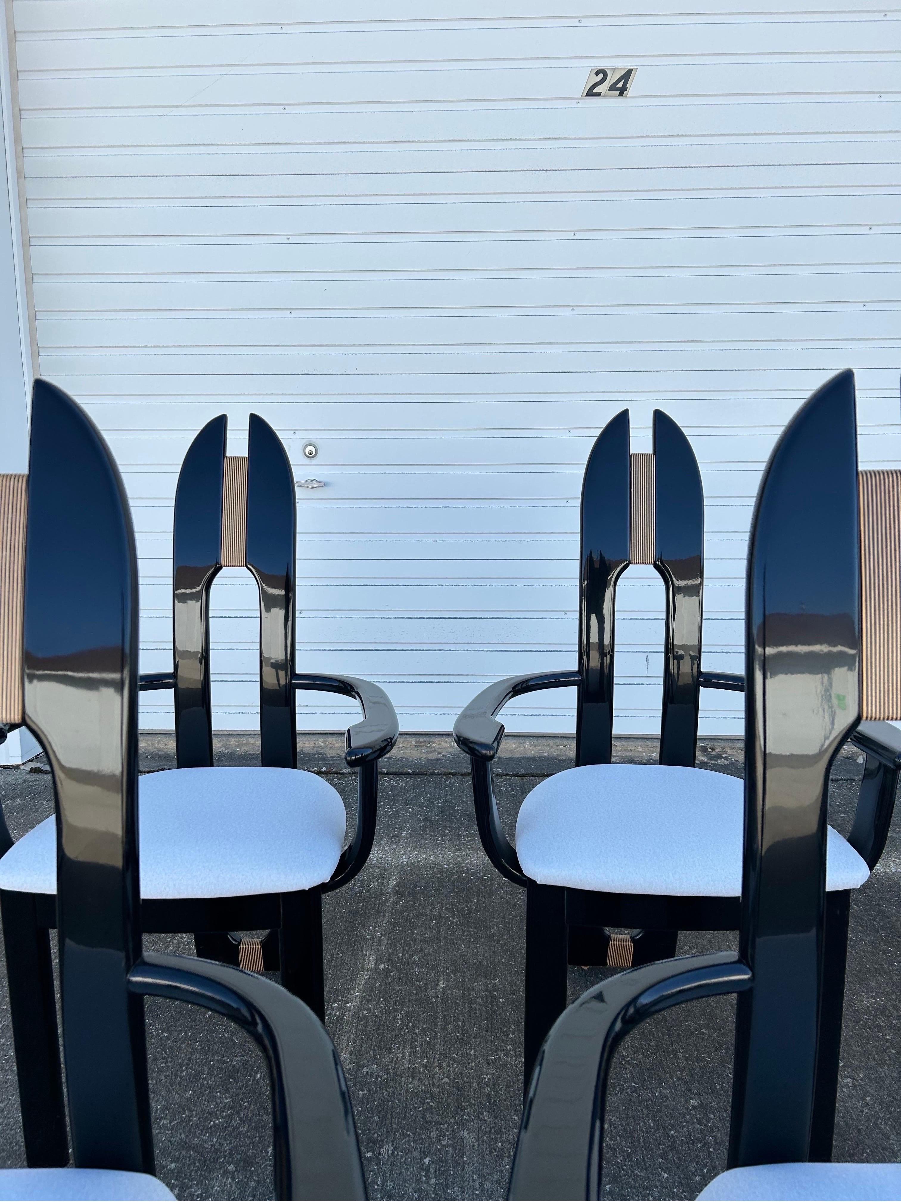 Moderne Ensemble de 6 fauteuils de salle à manger italiens d'Avant Garde, retapissés en vente