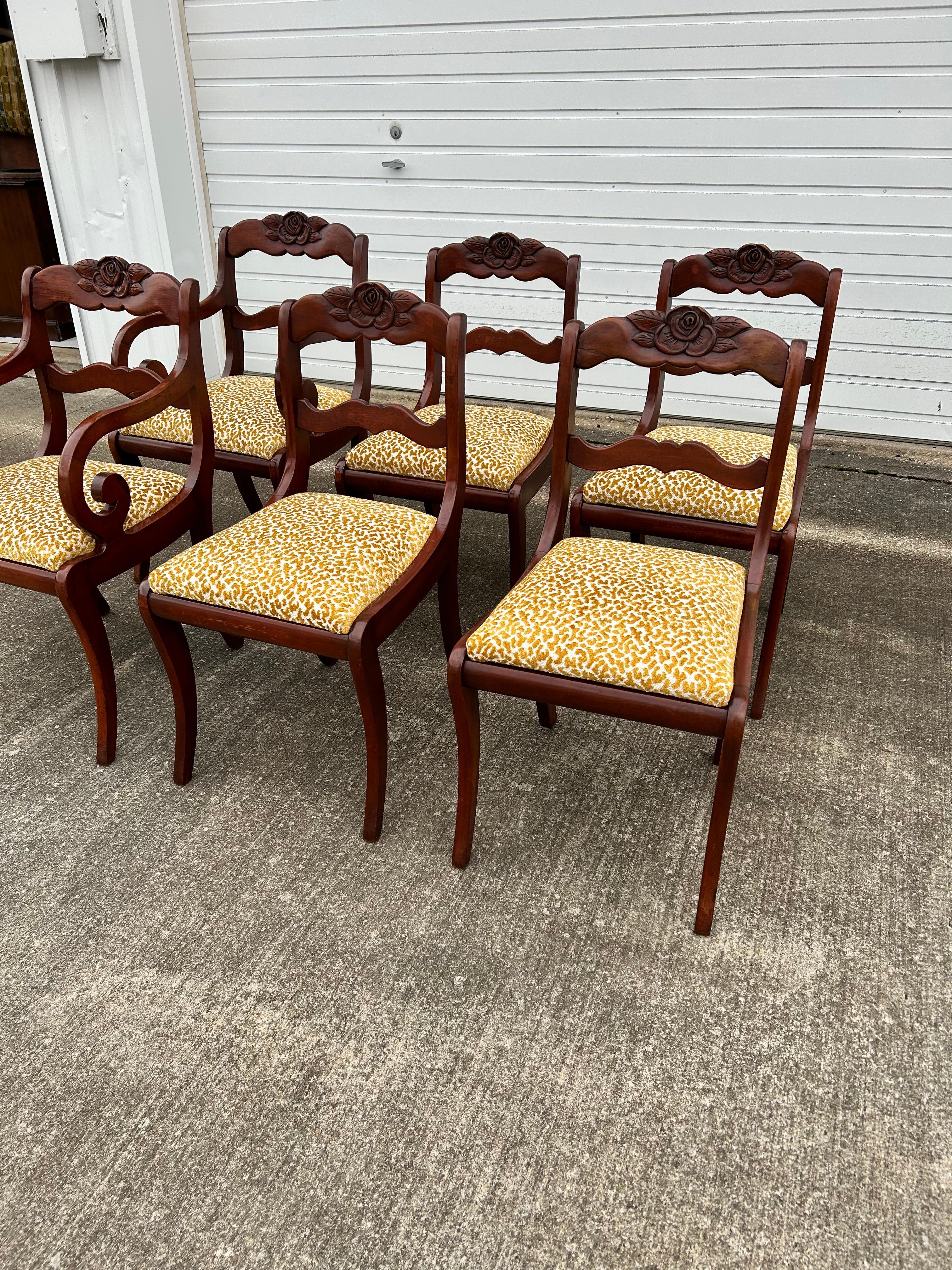 Federal Set of 6 Reupholstered Mahogany Carved Rose Back Dining Chairs For Sale