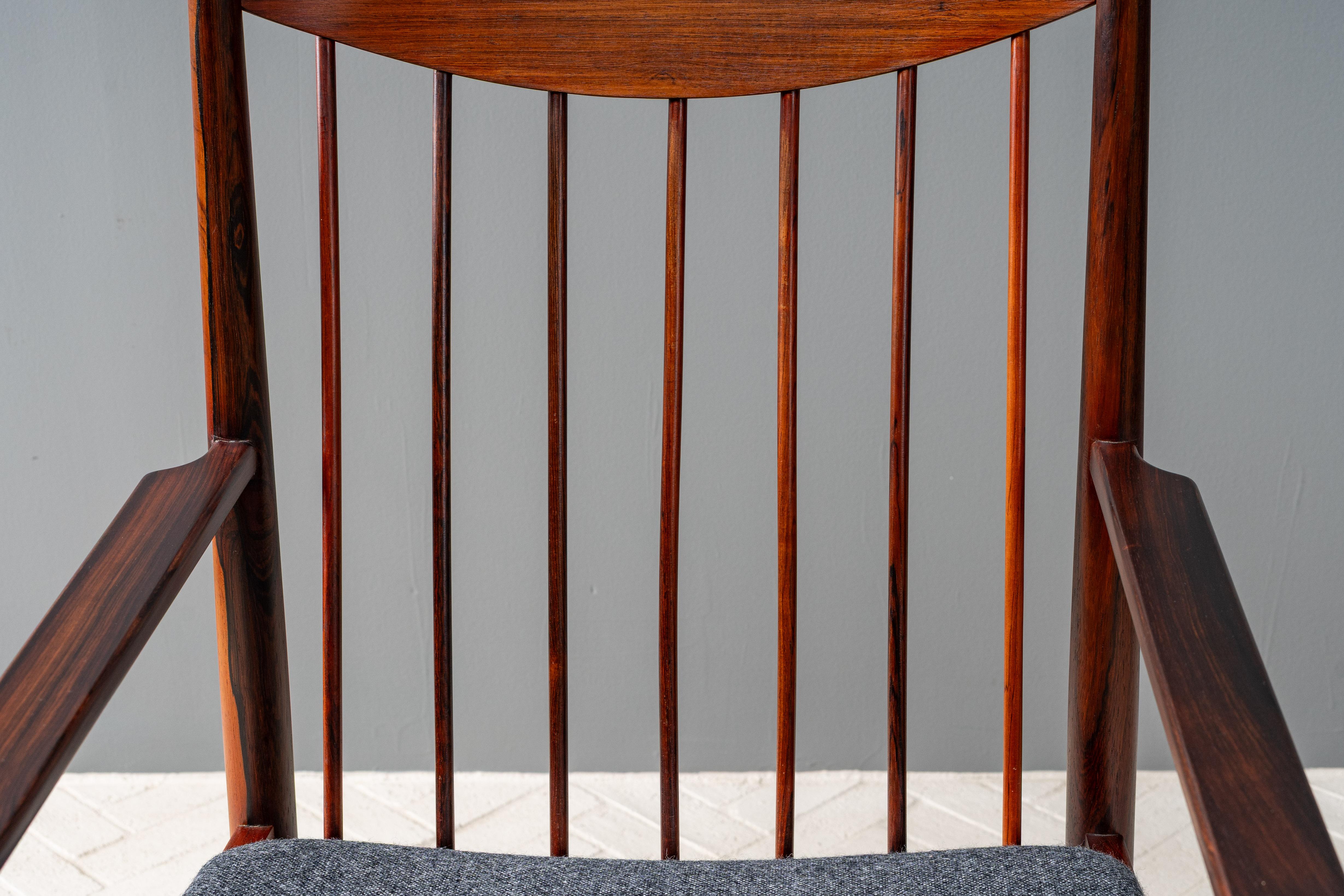 Juego de 6 sillas de comedor de palisandro de Arne Vodder en venta 6