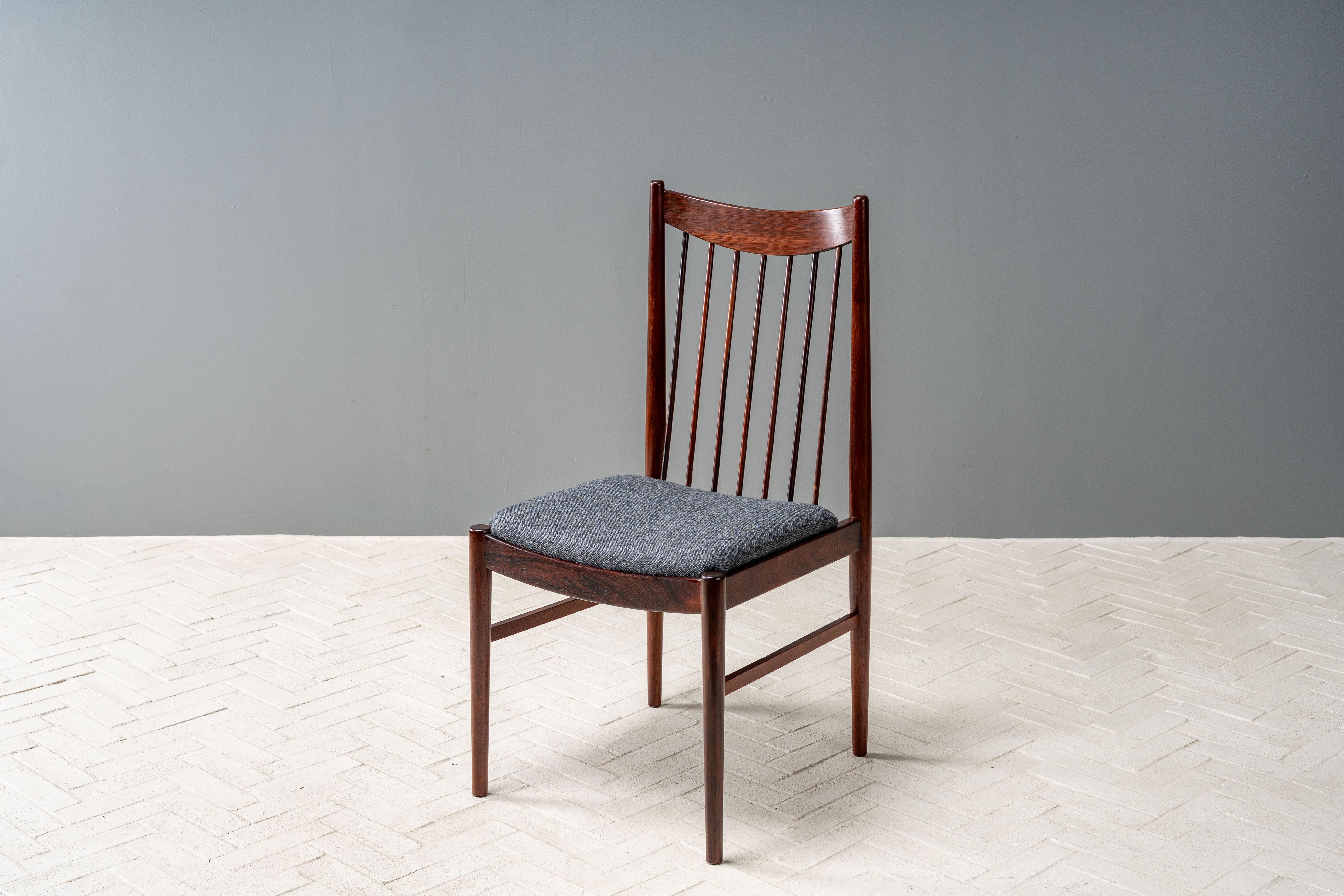 Juego de 6 sillas de comedor de palisandro de Arne Vodder en venta 7