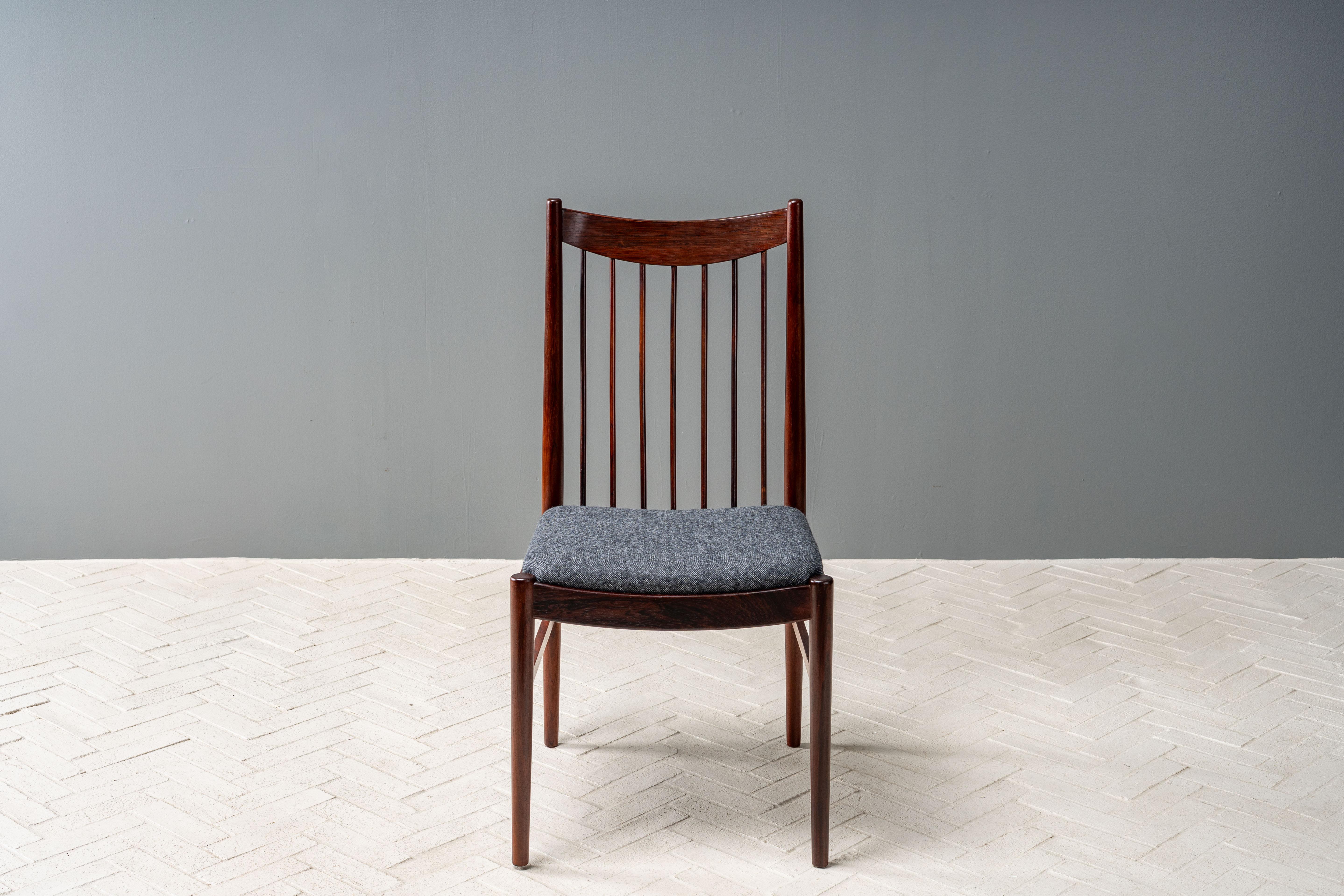 Juego de 6 sillas de comedor de palisandro de Arne Vodder en venta 10