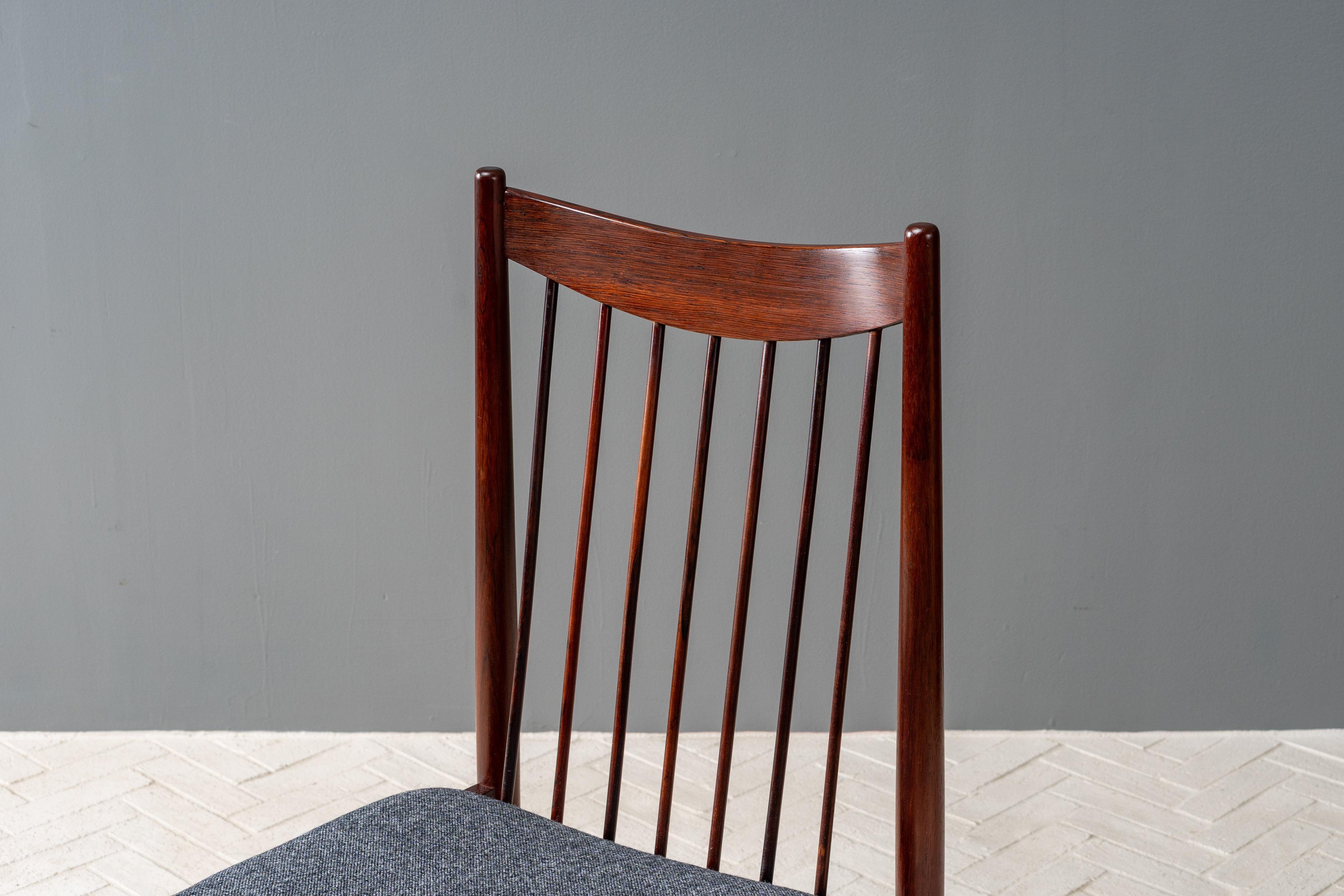 Juego de 6 sillas de comedor de palisandro de Arne Vodder en venta 11