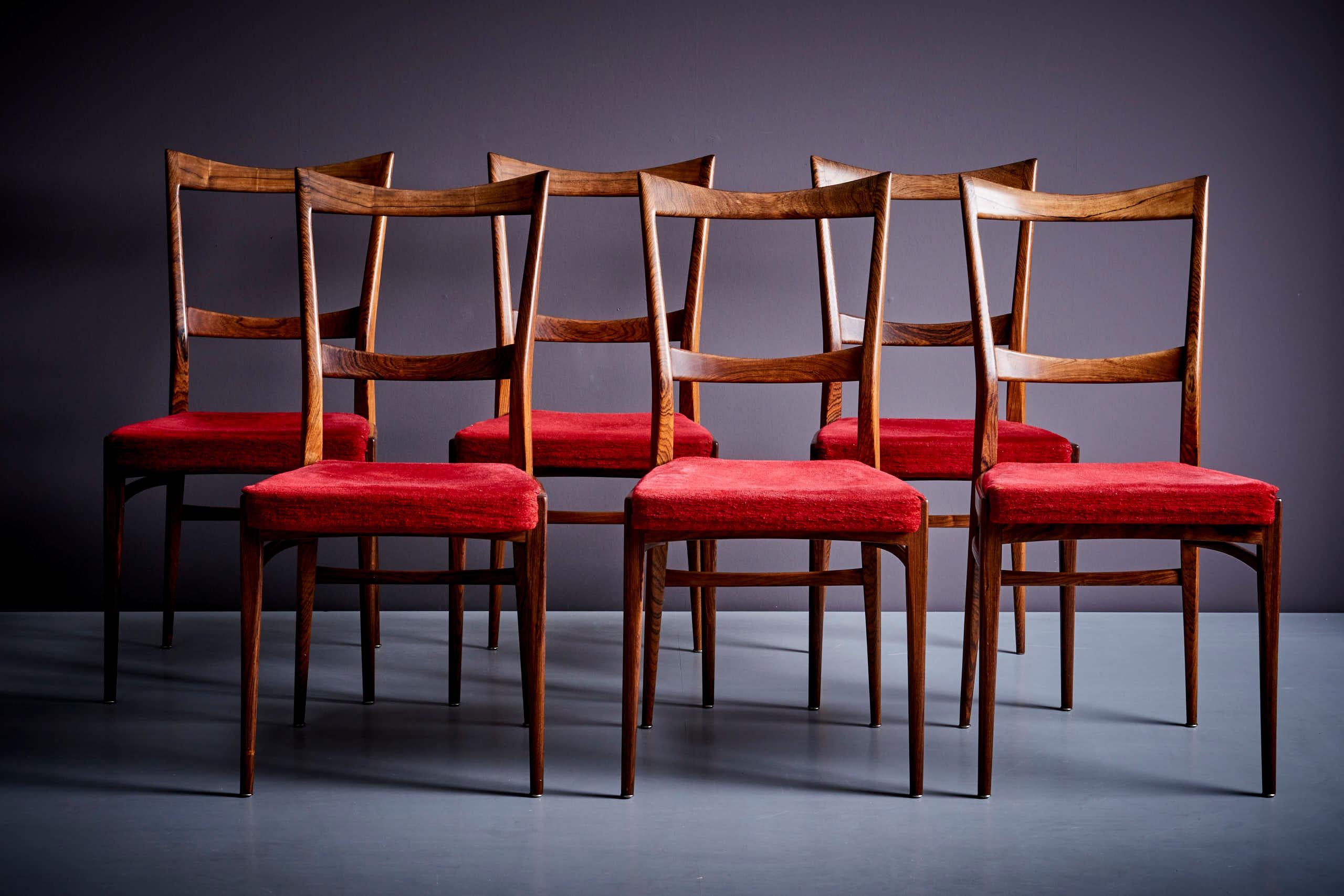 Mid-Century Modern Set of 6 Rosewood Dining Chairs in the manner of Ico Parisi with red upholstery  For Sale