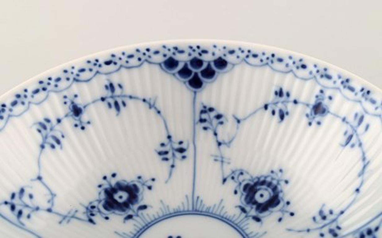 20th Century Set of 6 Royal Copenhagen Blue Fluted Half Lace Bowls # 1/624