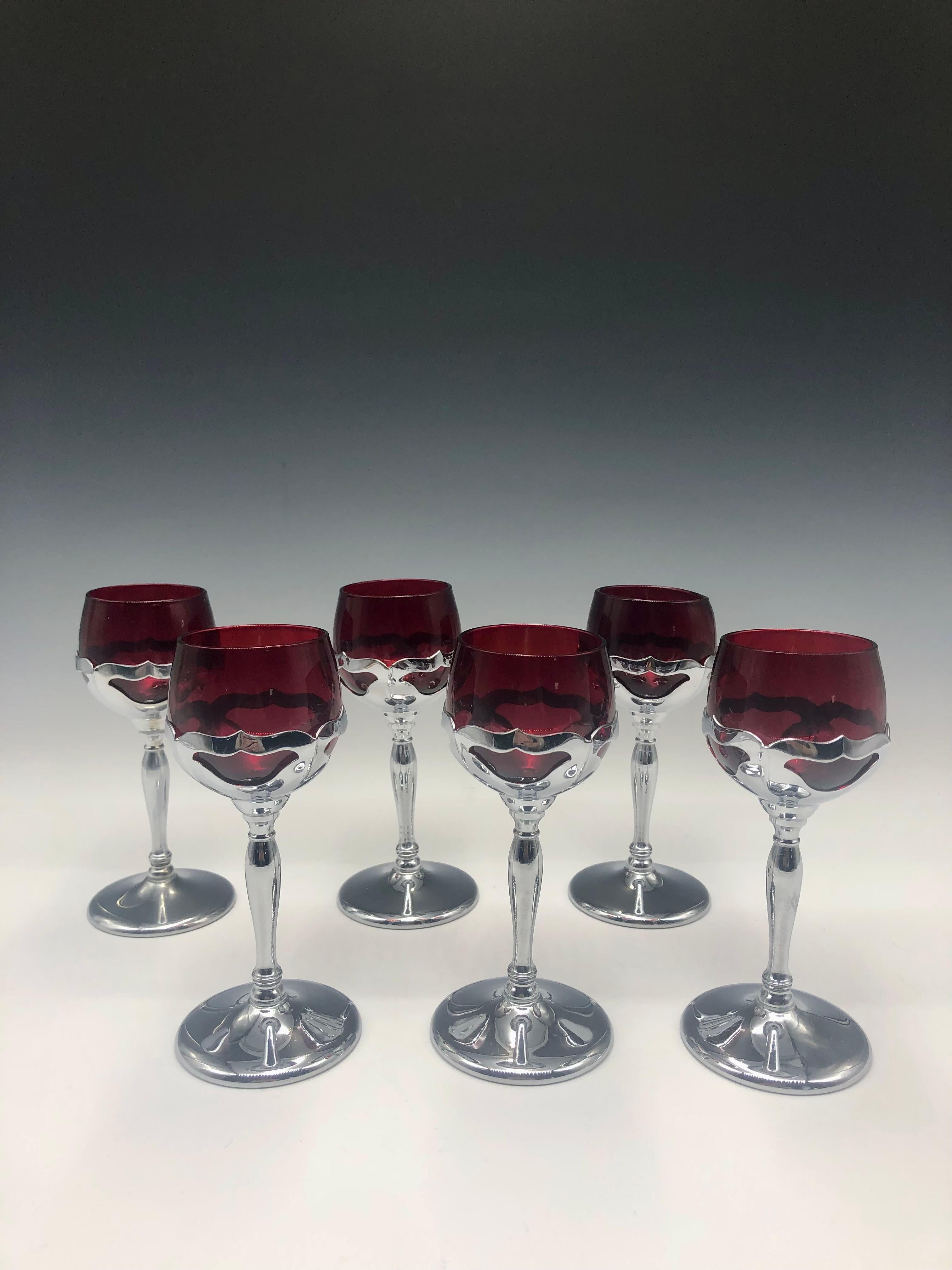 Elegant set of 6 vintage 1940-1950s ruby red Farber Brothers cordial cocktail glasses with chrome stems. 

Size: 6