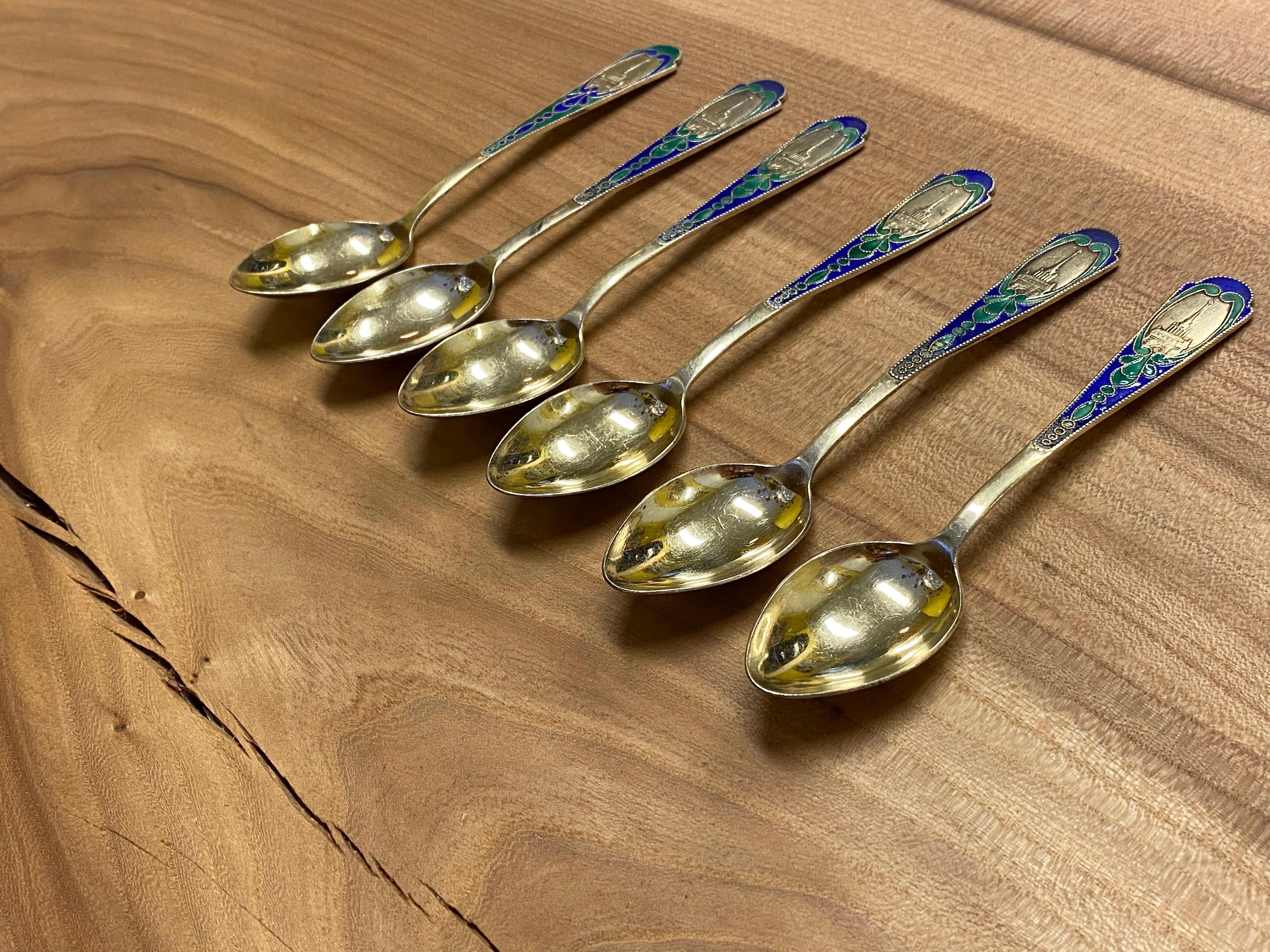 Set of 6 Russian Enamel Spoons
Fine and Rare Soviet Silver Spoons.
Enamelled. Enamel Church, is Moscow the Kremlin ?
These were probably made in the 1950s.
Stamp Head 875 and nф6
Very solid body and a total weight of about 152g