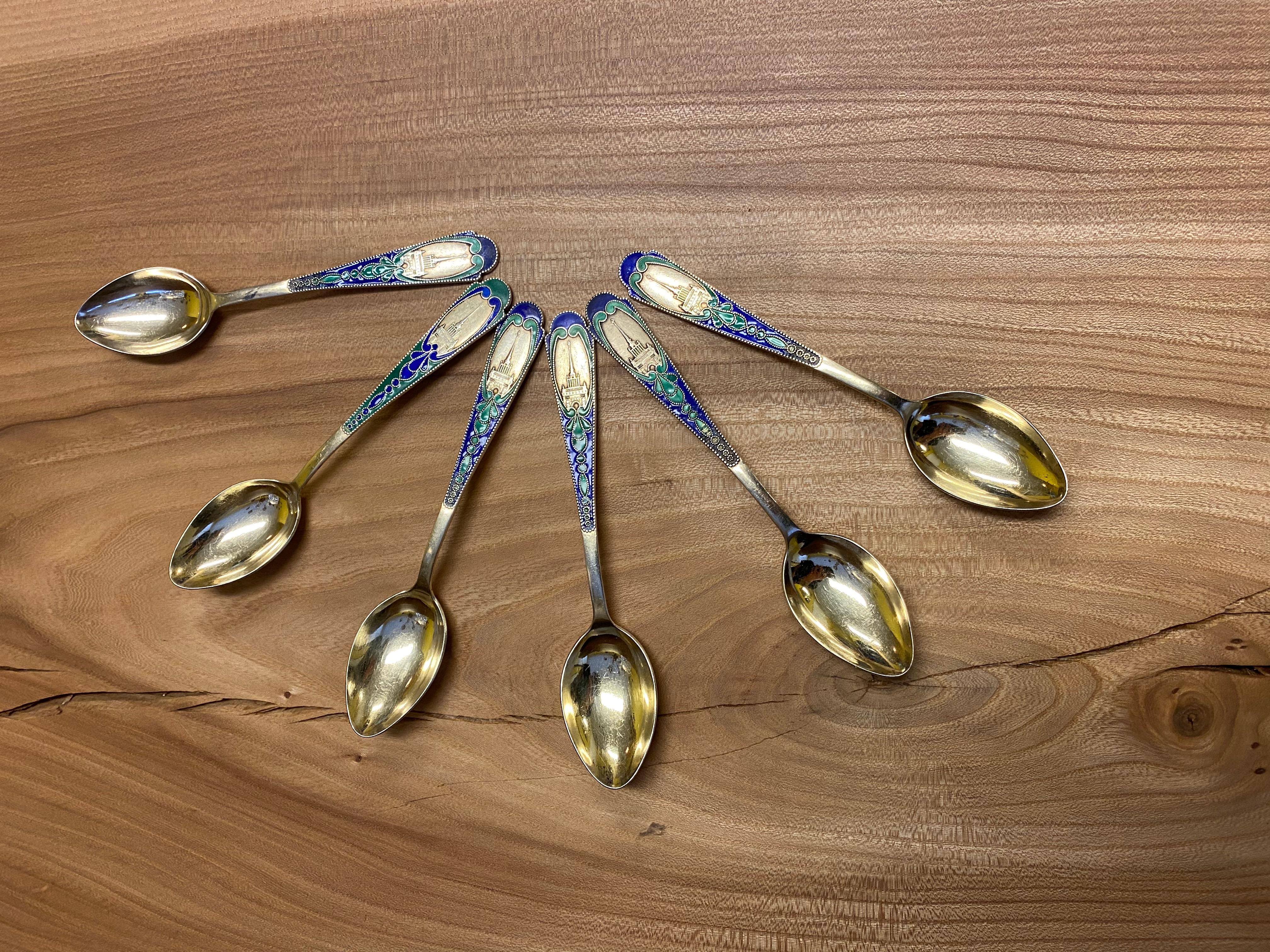 Set di 6 cucchiai russi smaltati Cucchiai d'argento sovietici fini e rari in vendita 2