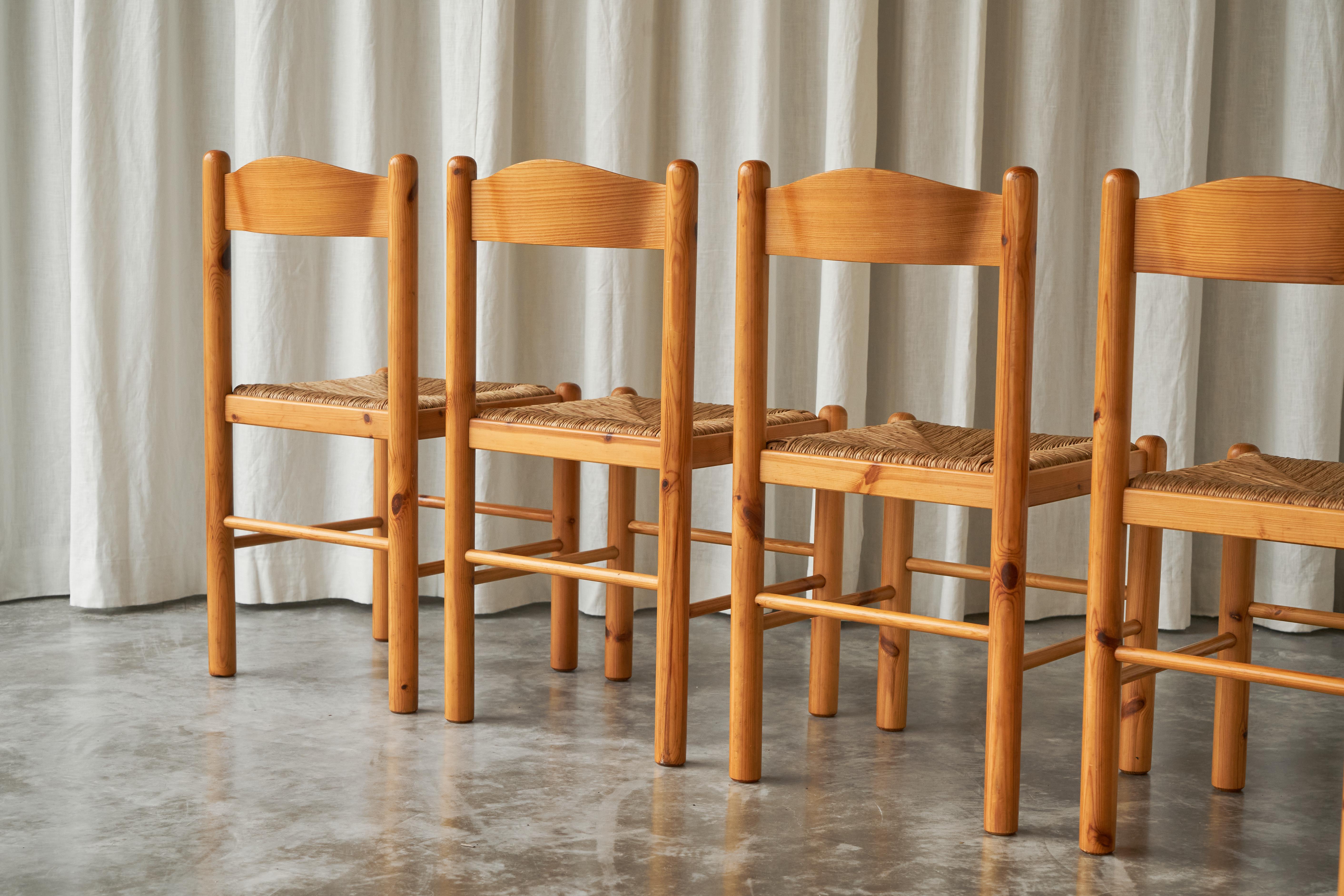 Set of 6 Rustic Chalet Chic Chairs in Pine and Rush 1960s For Sale 1