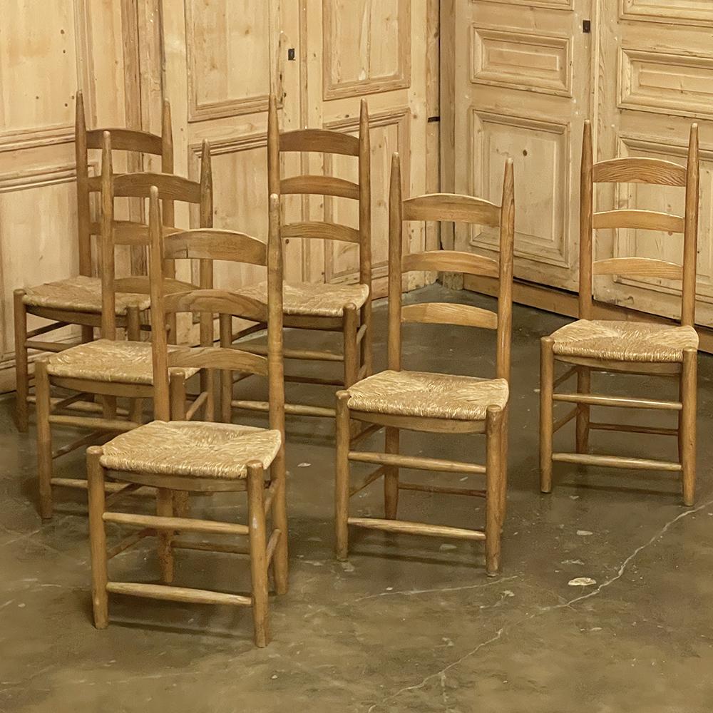 20th Century Set of 6 Rustic Country French Rush Seat Dining Chairs