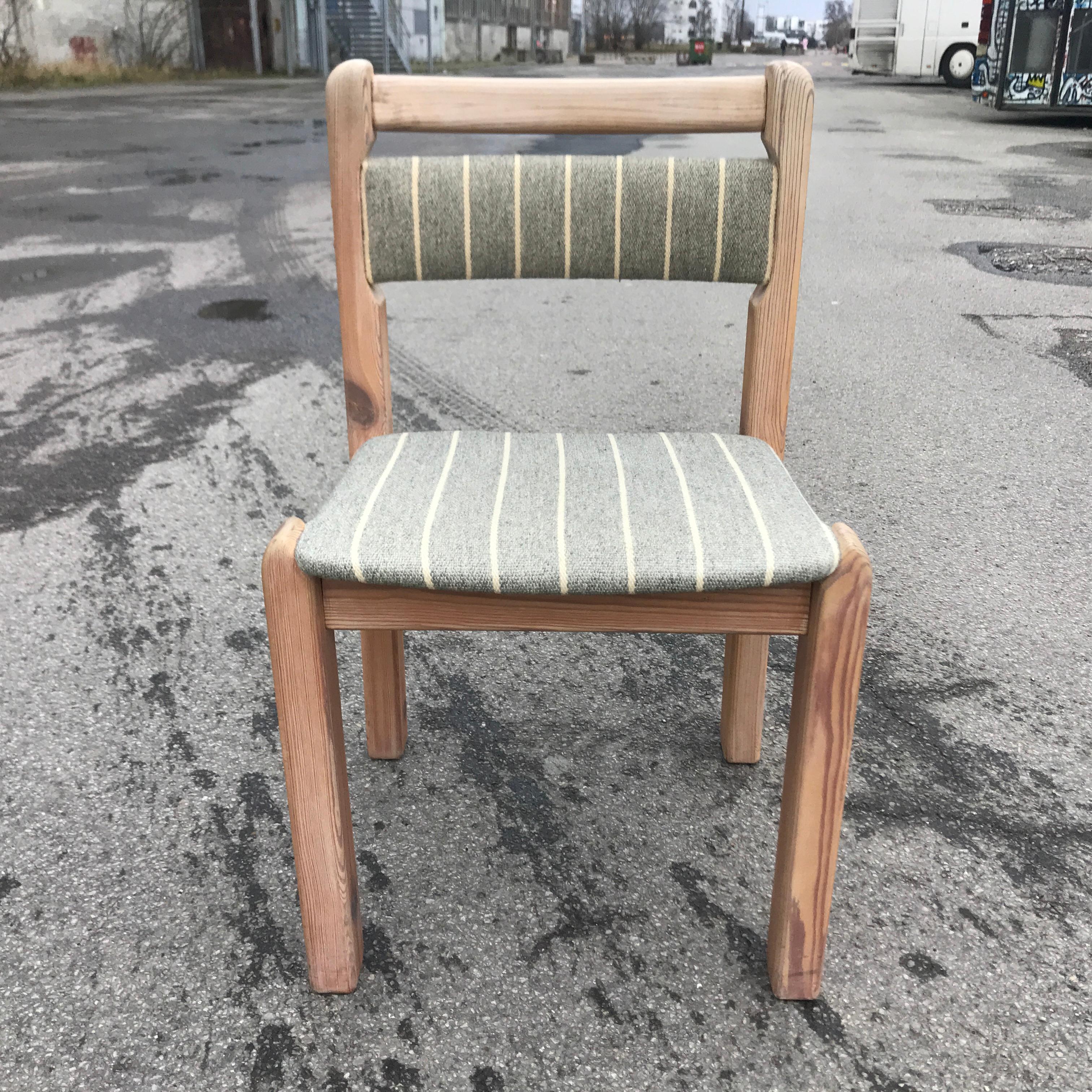 Set of 6 Rustic Dinning Chairs from 1970s In Good Condition In Copenhagen, DK