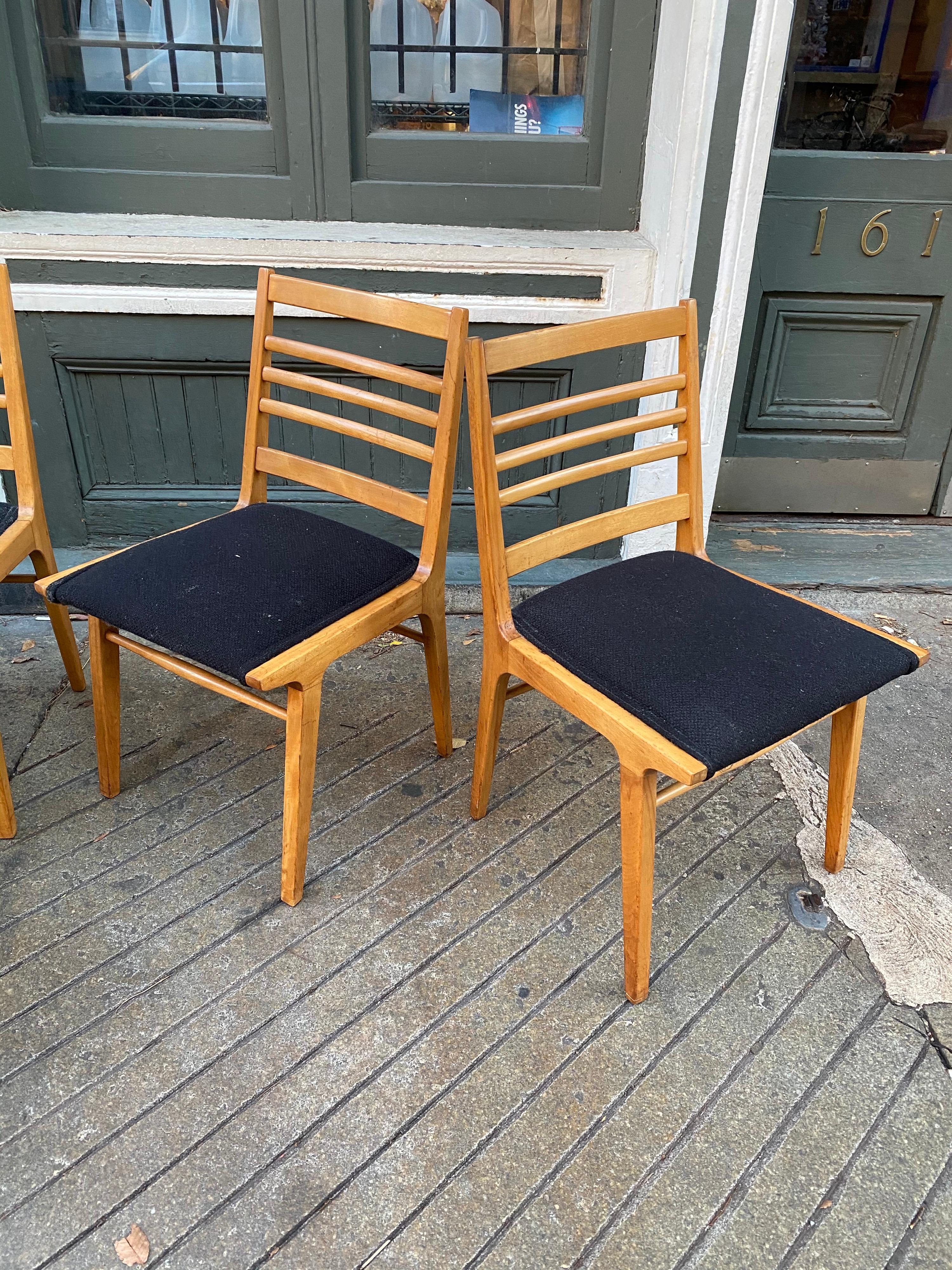 Set of 6 RWAY Dining Chairs In Good Condition In Philadelphia, PA