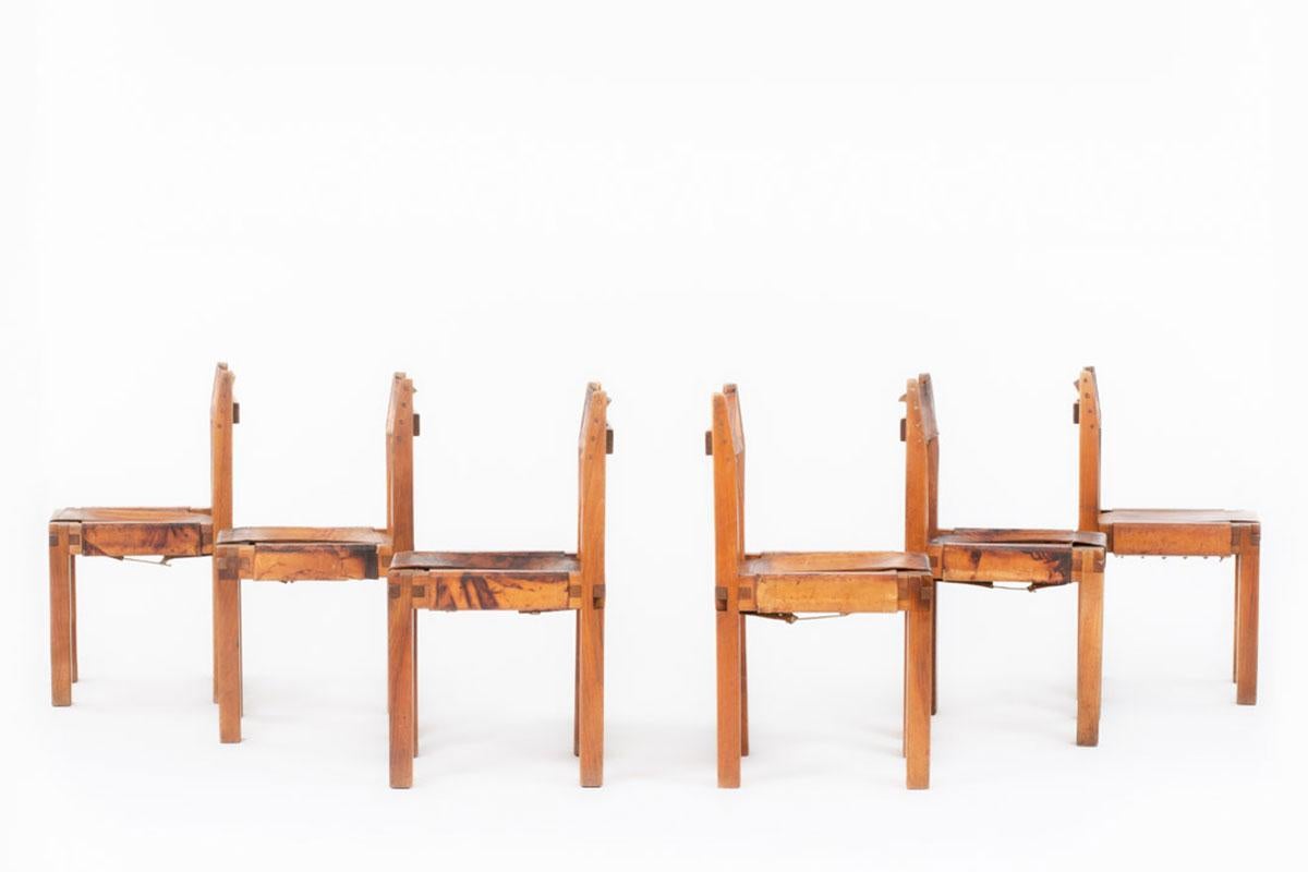 Set of 6 chairs model S11 from Pierre Chapo in the 80s
Structure in elm, seat and backrest in leather
Very patinated.