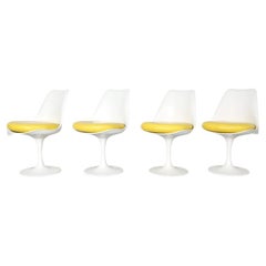 Set of 6 Saarinen Style Dining or Cocktail Chairs with Pedestal Bases by Pastoe