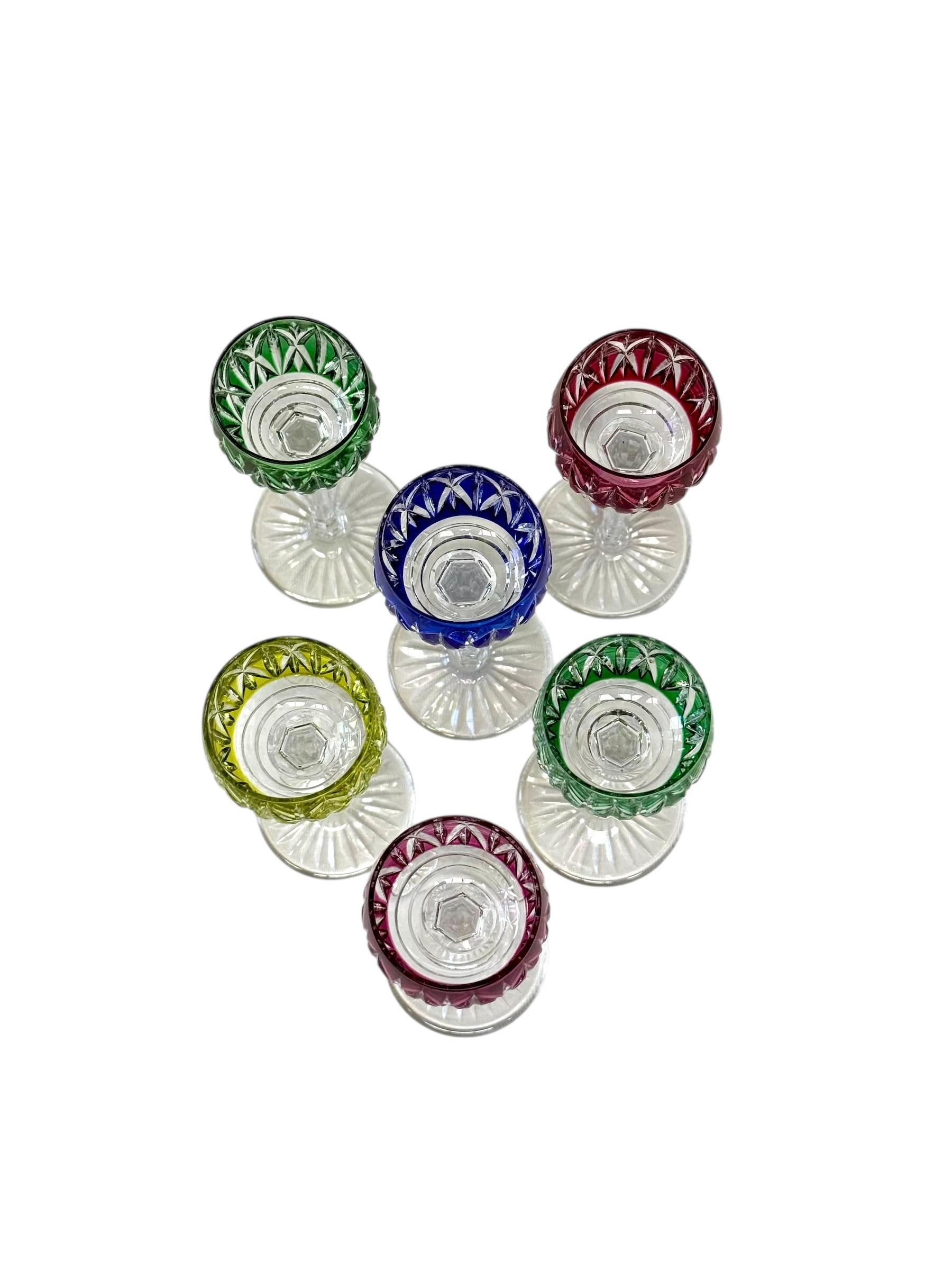 Set di 6 bicchieri da liquore in cristallo Saint Louis, Francia, metà del XX secolo in vendita 10