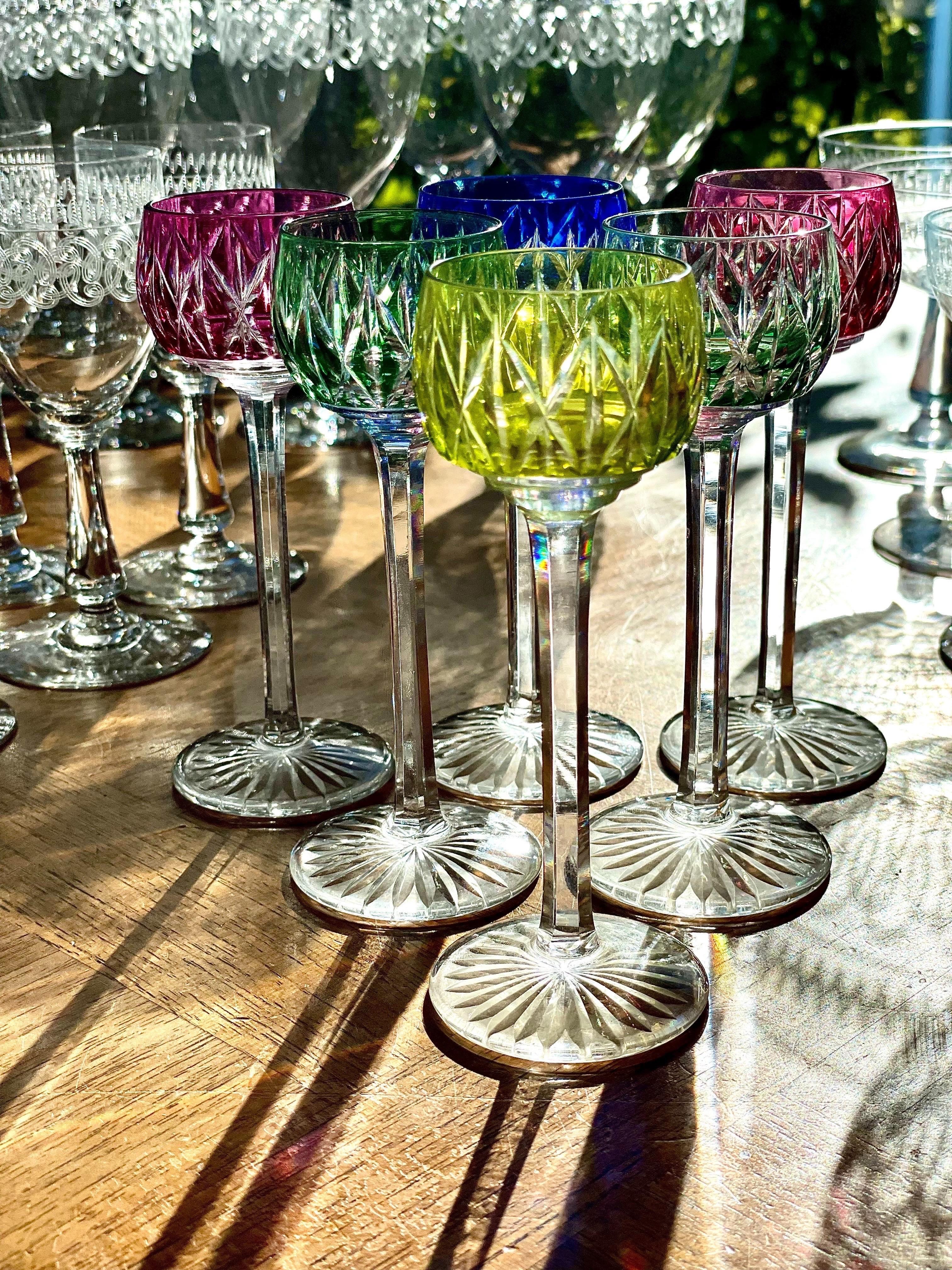 Francese Set di 6 bicchieri da liquore in cristallo Saint Louis, Francia, metà del XX secolo in vendita