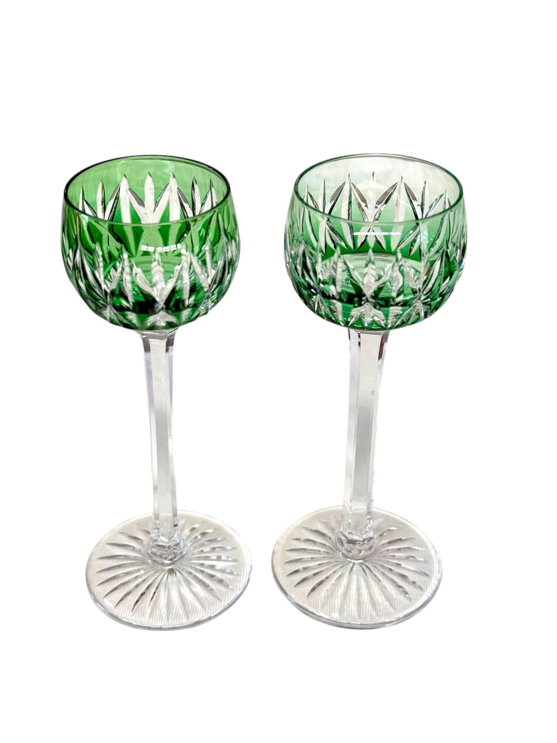 Set di 6 bicchieri da liquore in cristallo Saint Louis, Francia, metà del XX secolo in vendita 2