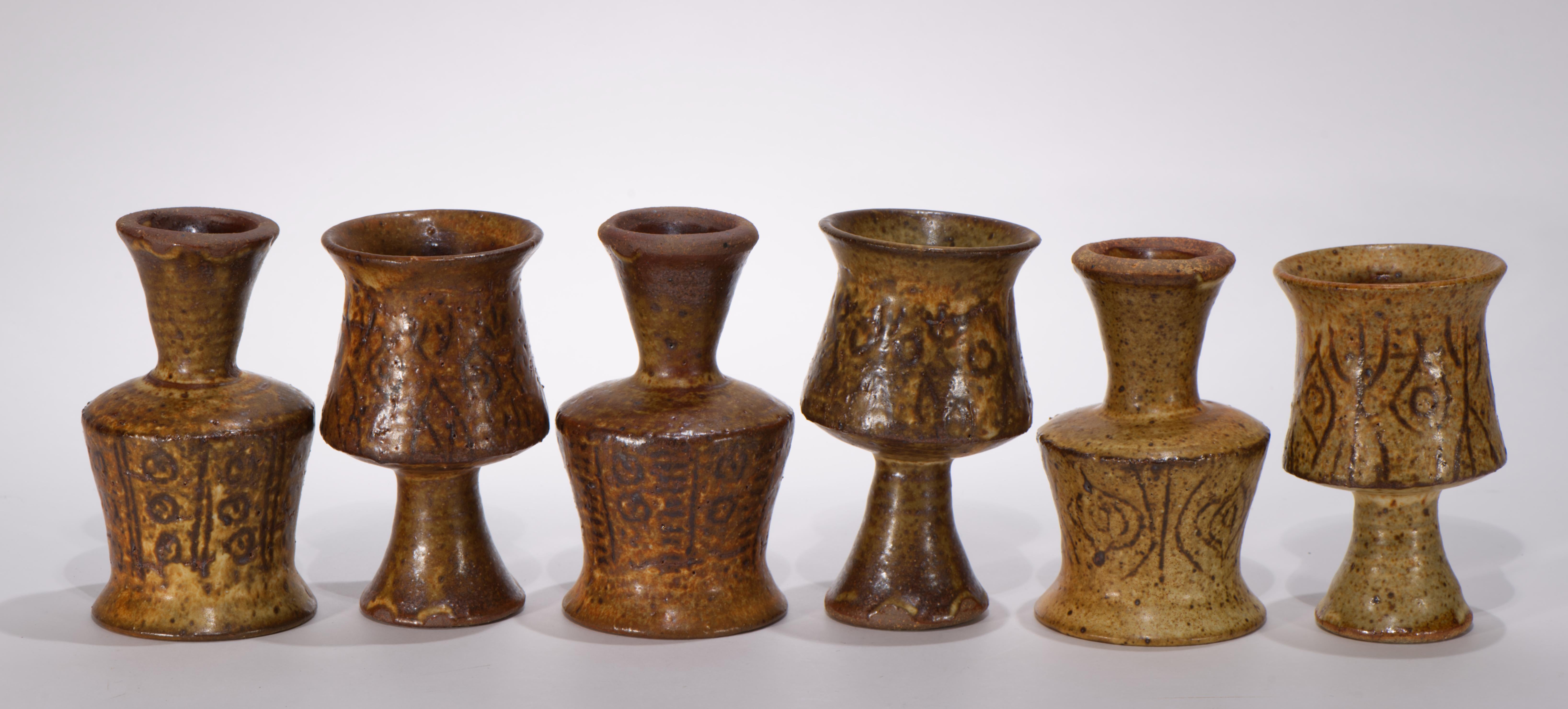 Céramique Ensemble de 6 verres à pied en émail salé, poterie d'art américaine Studio Pottery 1970 en vente