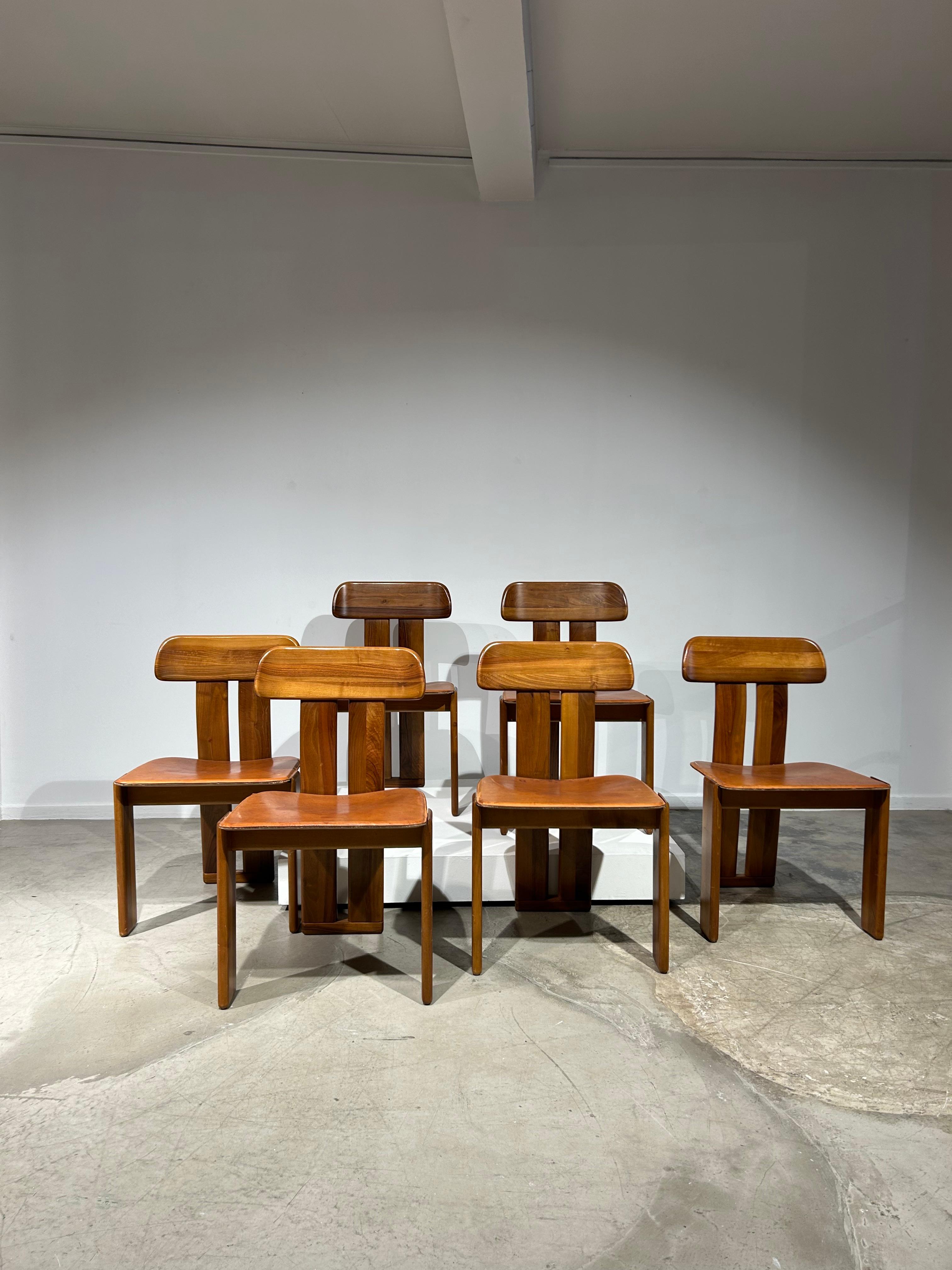 Iconic set of 6 rare cognac leather Sapporo chairs by Mario Marenco for Mobil Girgi. Amazing patina !