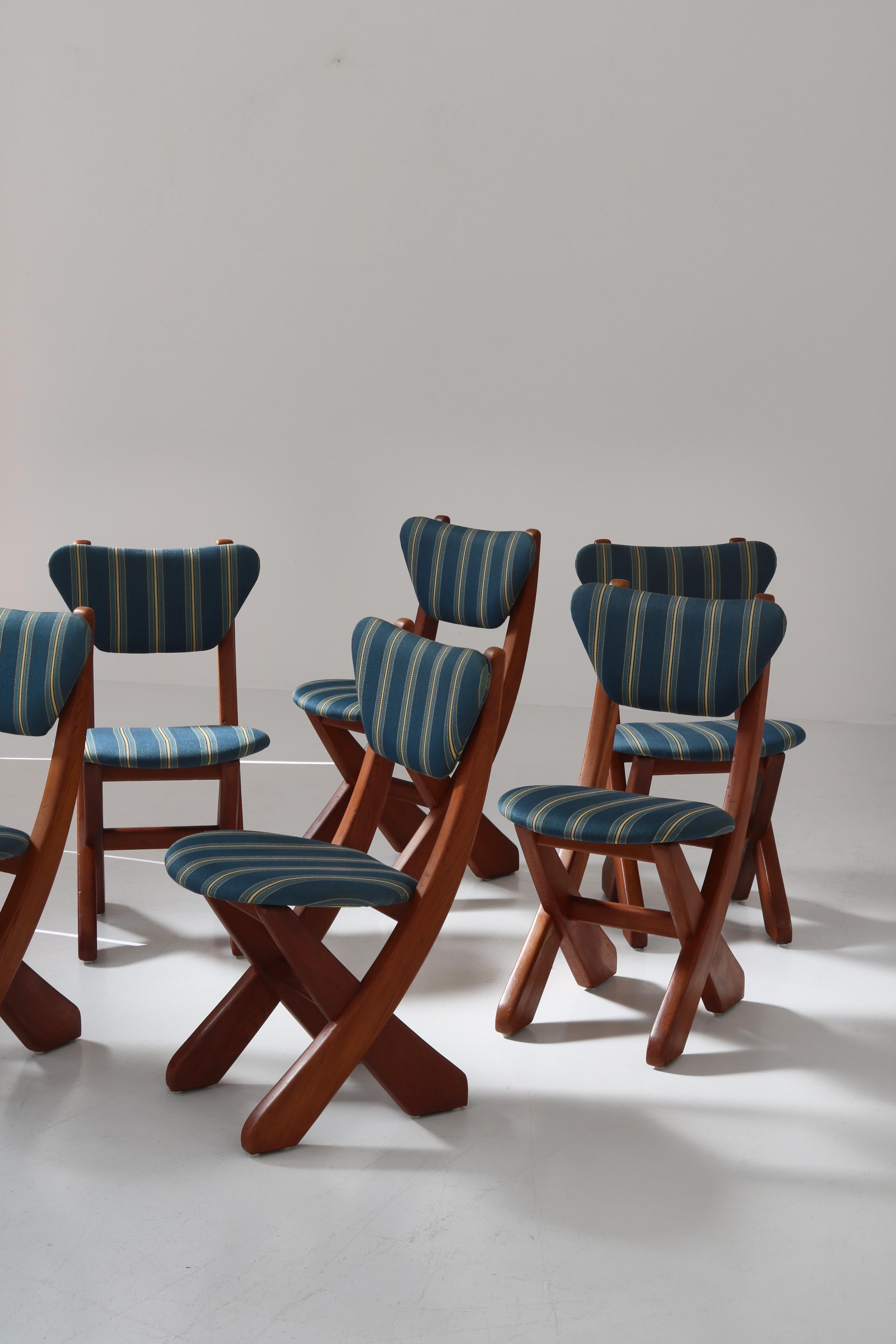Ensemble de 6 chaises de salle à manger scandinaves modernes en bois de pin, Danemark, années 1960 en vente 4