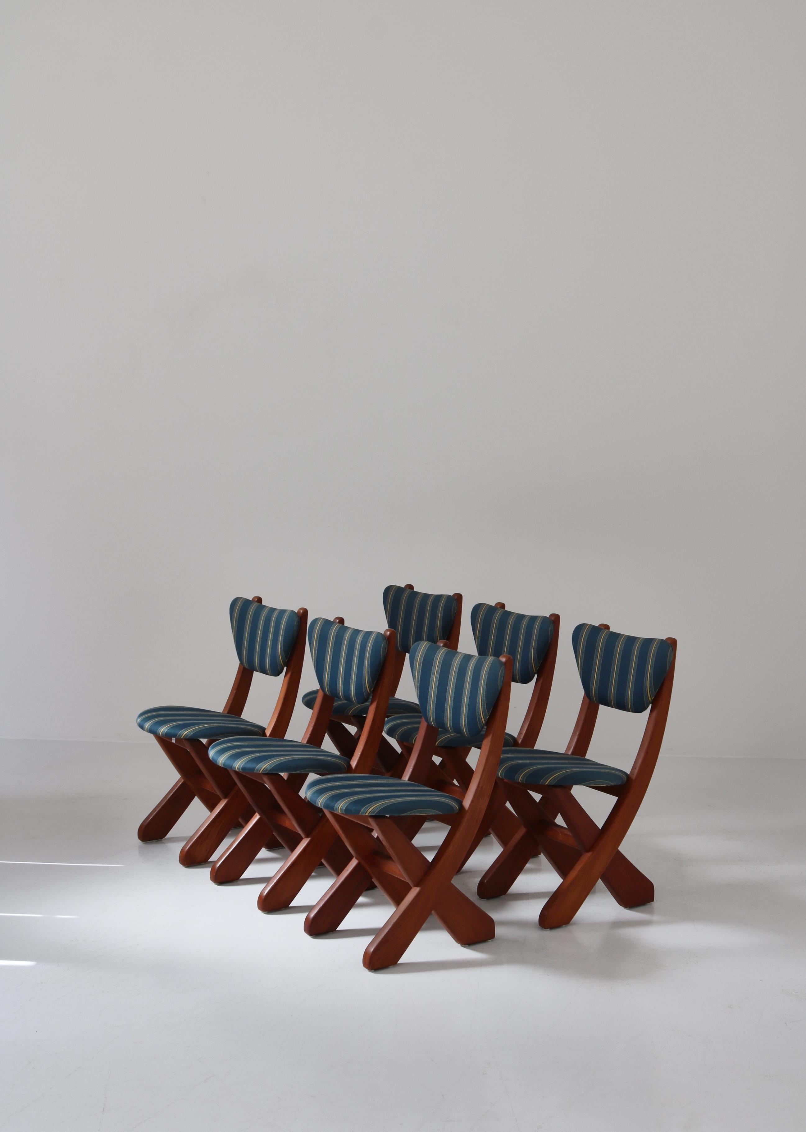 Scandinave moderne Ensemble de 6 chaises de salle à manger scandinaves modernes en bois de pin, Danemark, années 1960 en vente