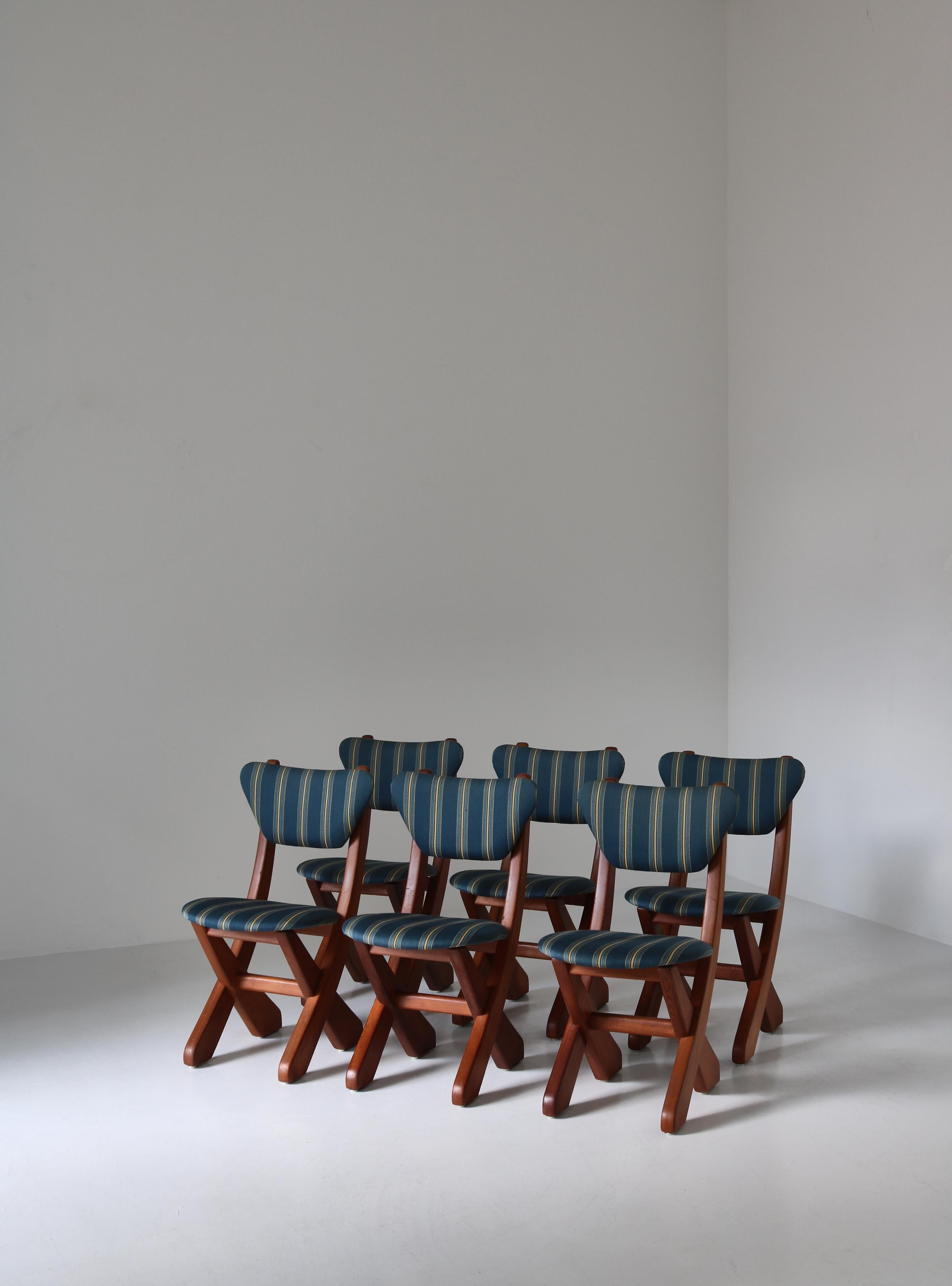 Milieu du XXe siècle Ensemble de 6 chaises de salle à manger scandinaves modernes en bois de pin, Danemark, années 1960 en vente