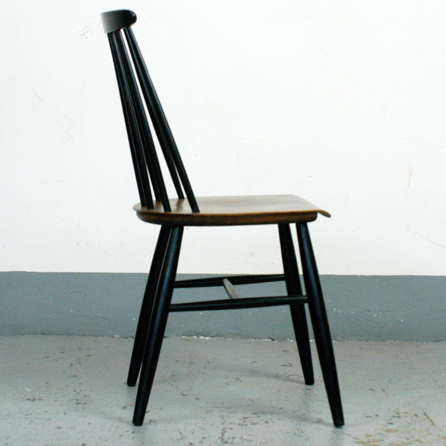 Set of 6 Scandinavian Modern Teak and Black Dining Chairs by Ilmari Tapiovaara In Good Condition In Vienna, AT