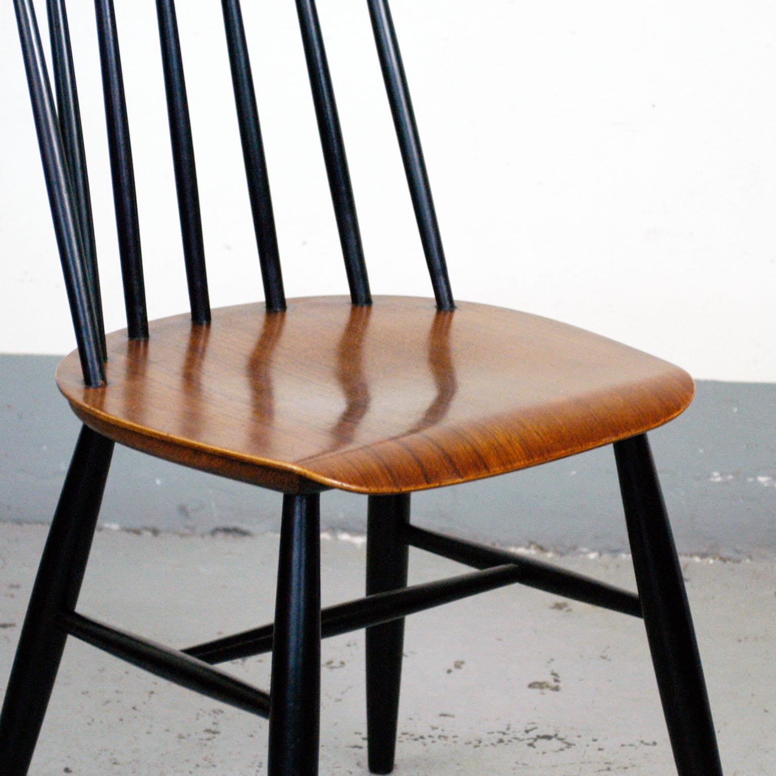 Mid-20th Century Set of 6 Scandinavian Modern Teak and Black Dining Chairs by Ilmari Tapiovaara