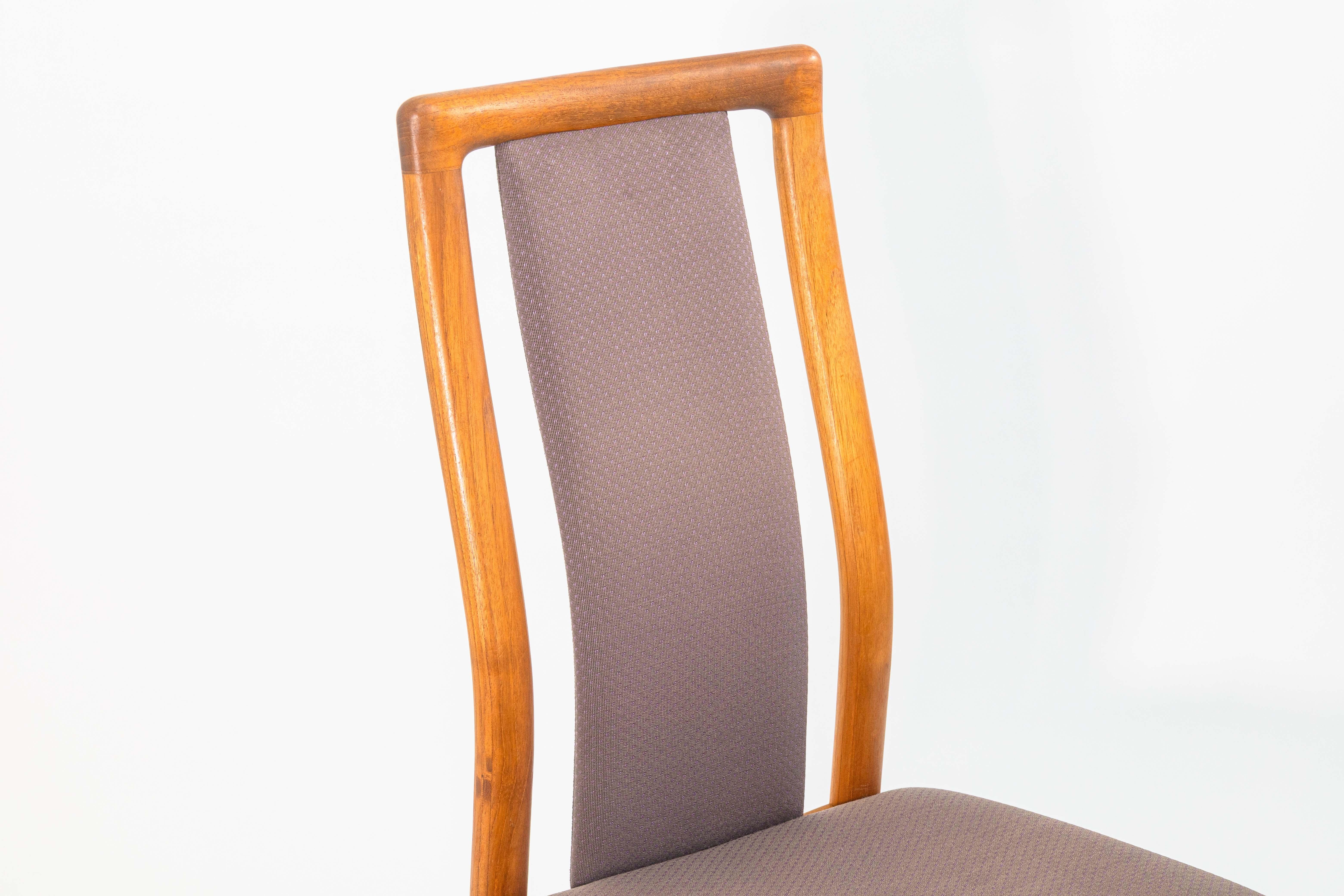 Satz von 6 Schou Anderson Vintage Dänische Teakholz Mid Century Modern Esszimmerstühle (Stoff) im Angebot