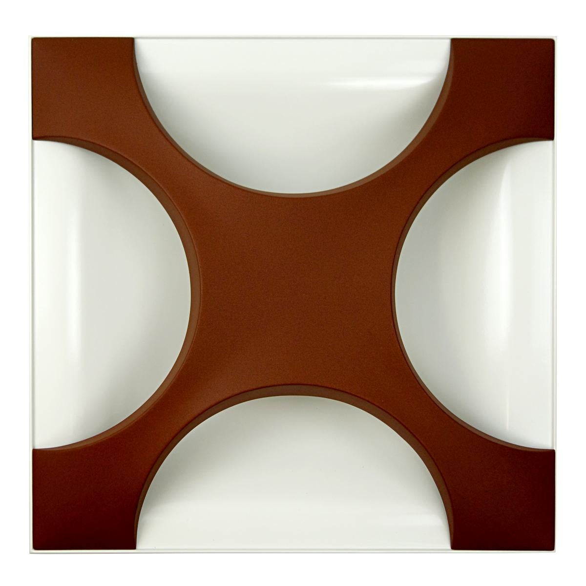 The Cross Oyster sconce was created in 1968 by German designer Rolf Krüger.
The base is made of white painted steel. The 4 lamps per sconces are hidden by an arch shaped piece of metal painted in matte bronze.
These lights are wall sculptures in