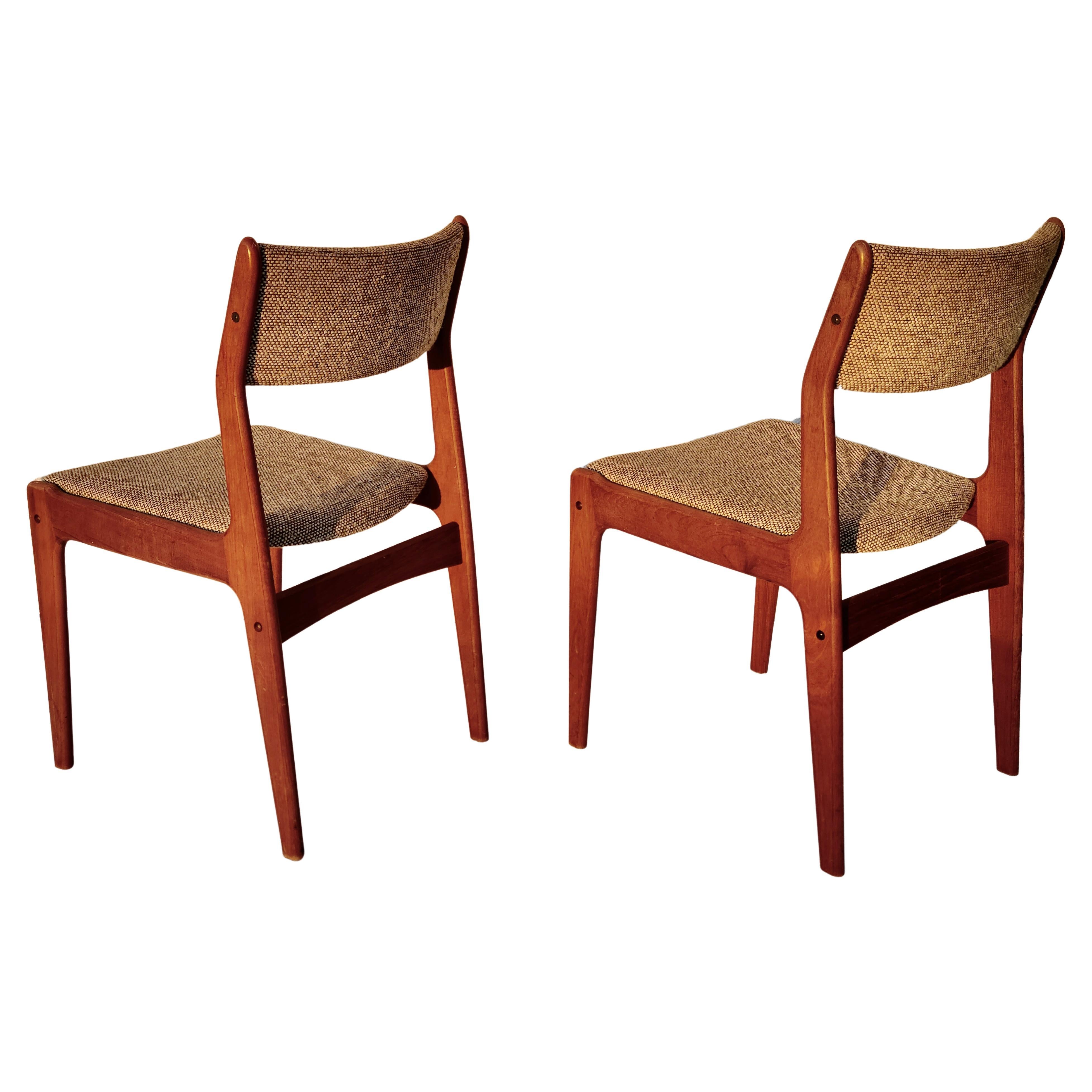 Set of 6 Sculpted Teak Dining chairs in the Style of Benny Linden In Good Condition In Fraser, MI