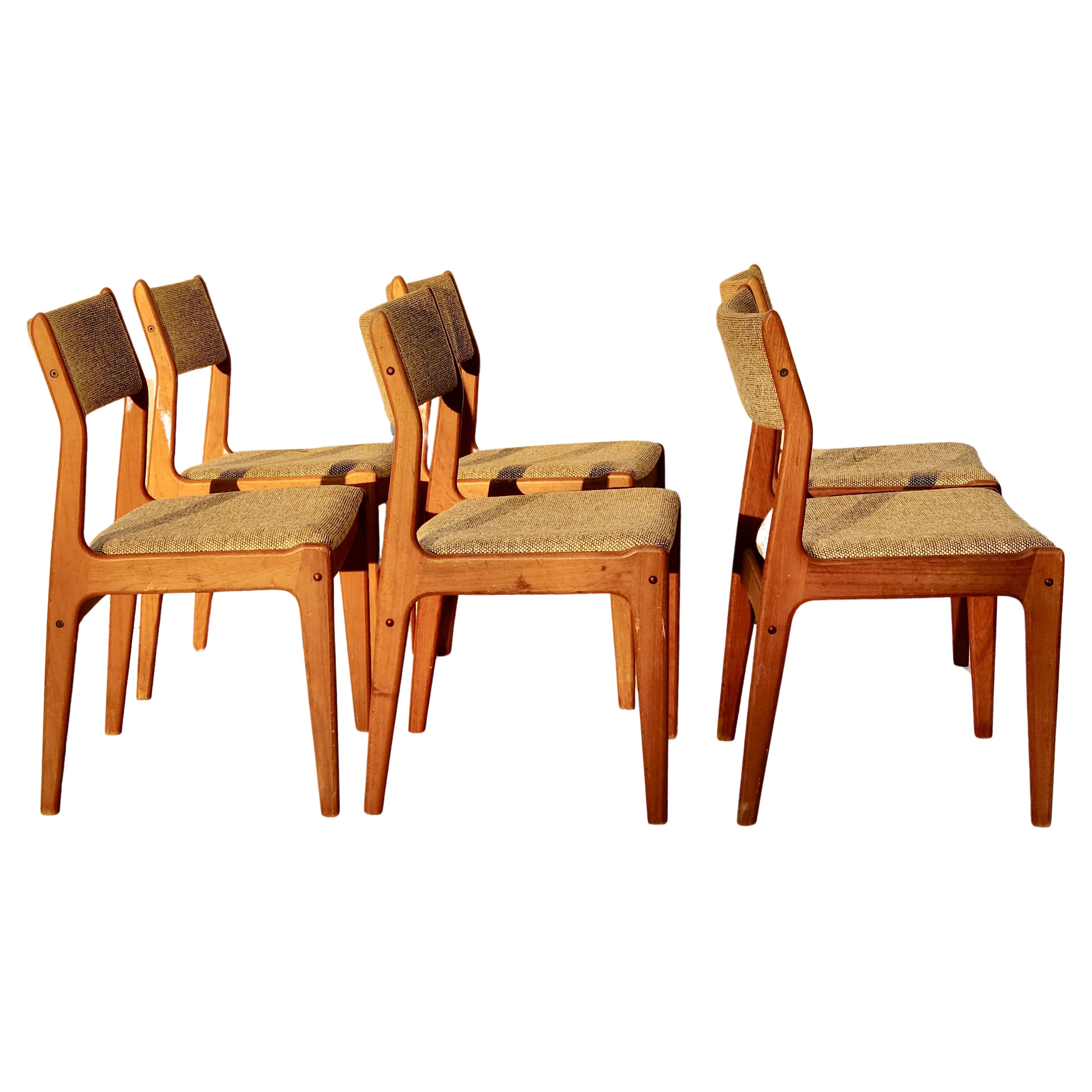 Ensemble de 6 chaises de salle à manger en teck sculpté dans le style de Benny Linden 2