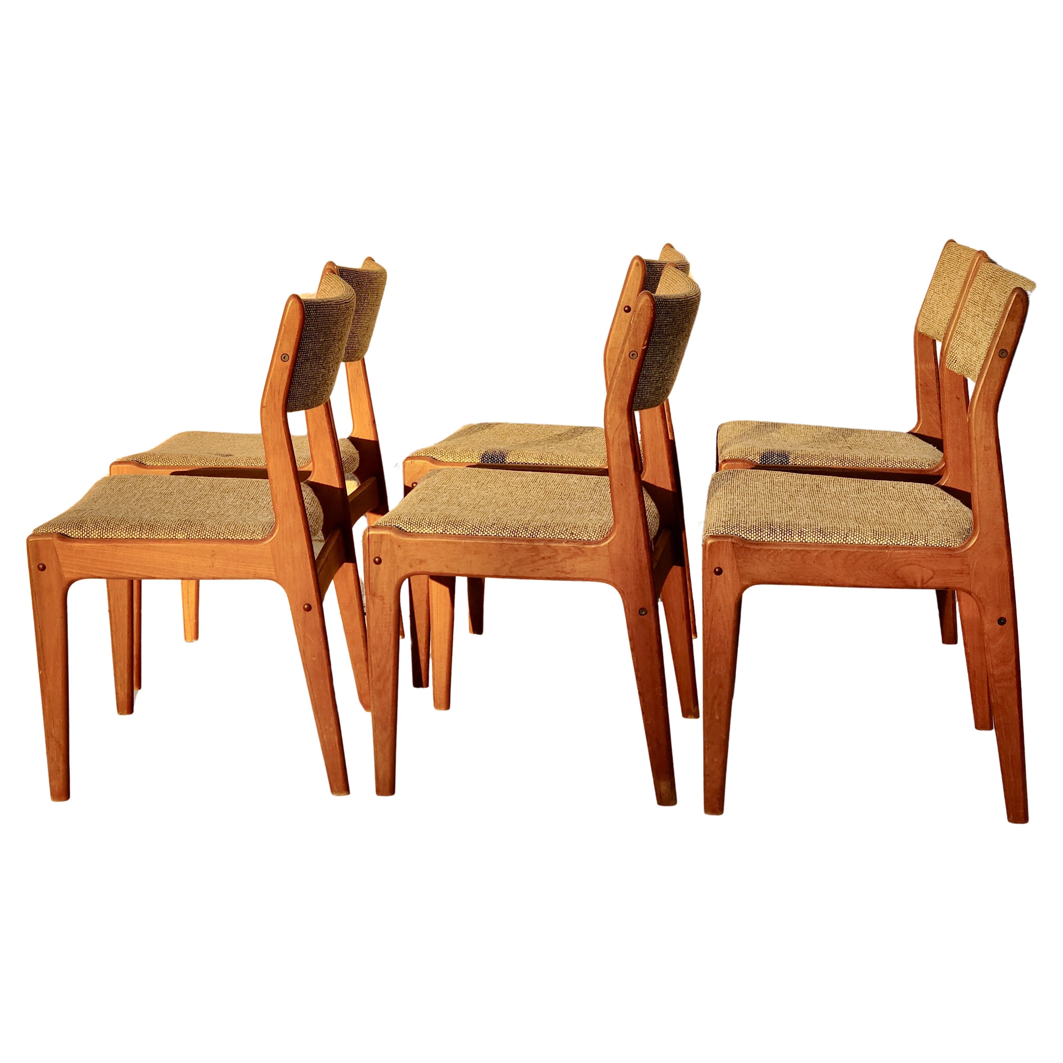 Ensemble de 6 chaises de salle à manger en teck sculpté dans le style de Benny Linden 3
