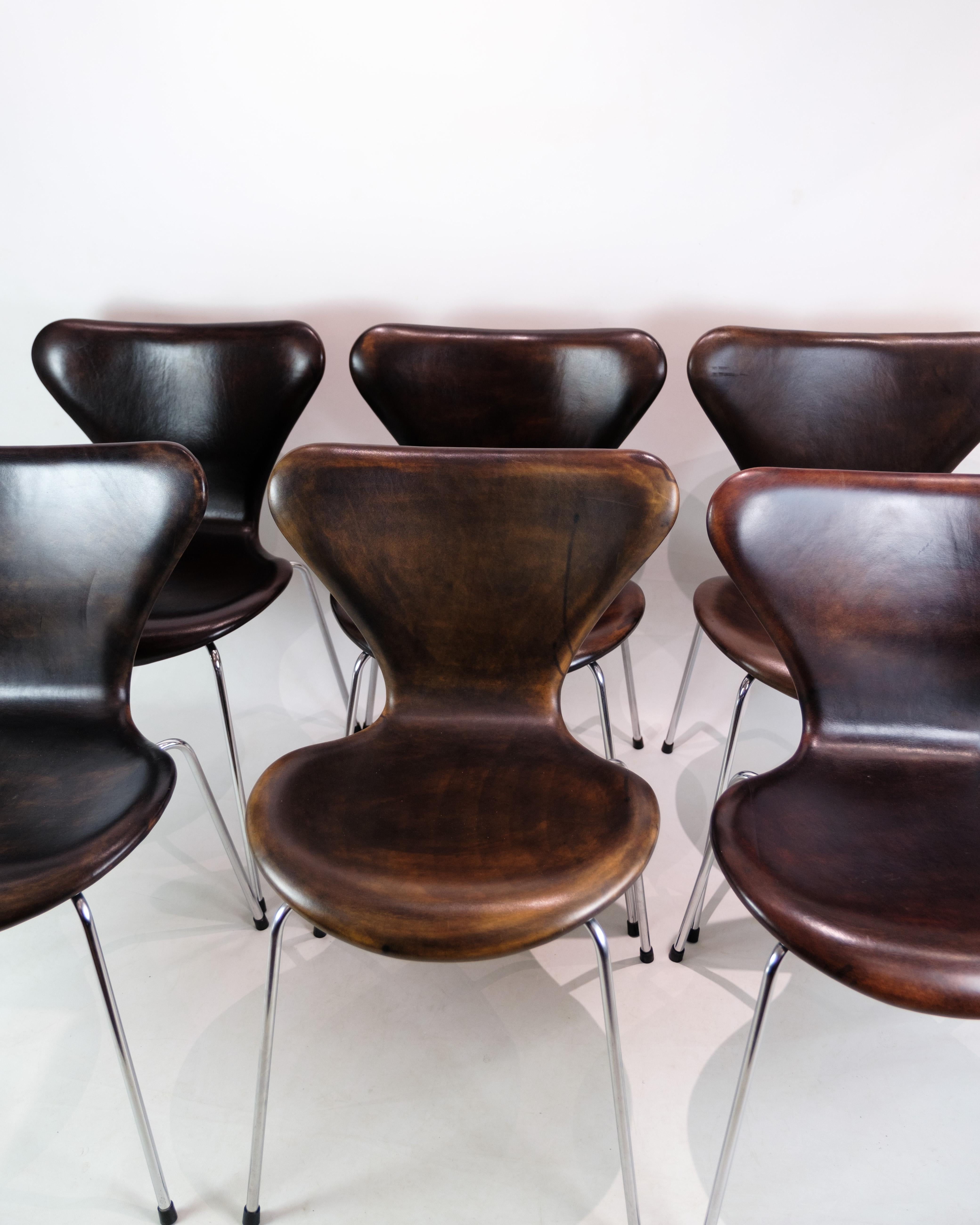 Aluminum Set of 6 Seven Chairs, 3107, Arne Jacobsen, Fritz Hansen For Sale