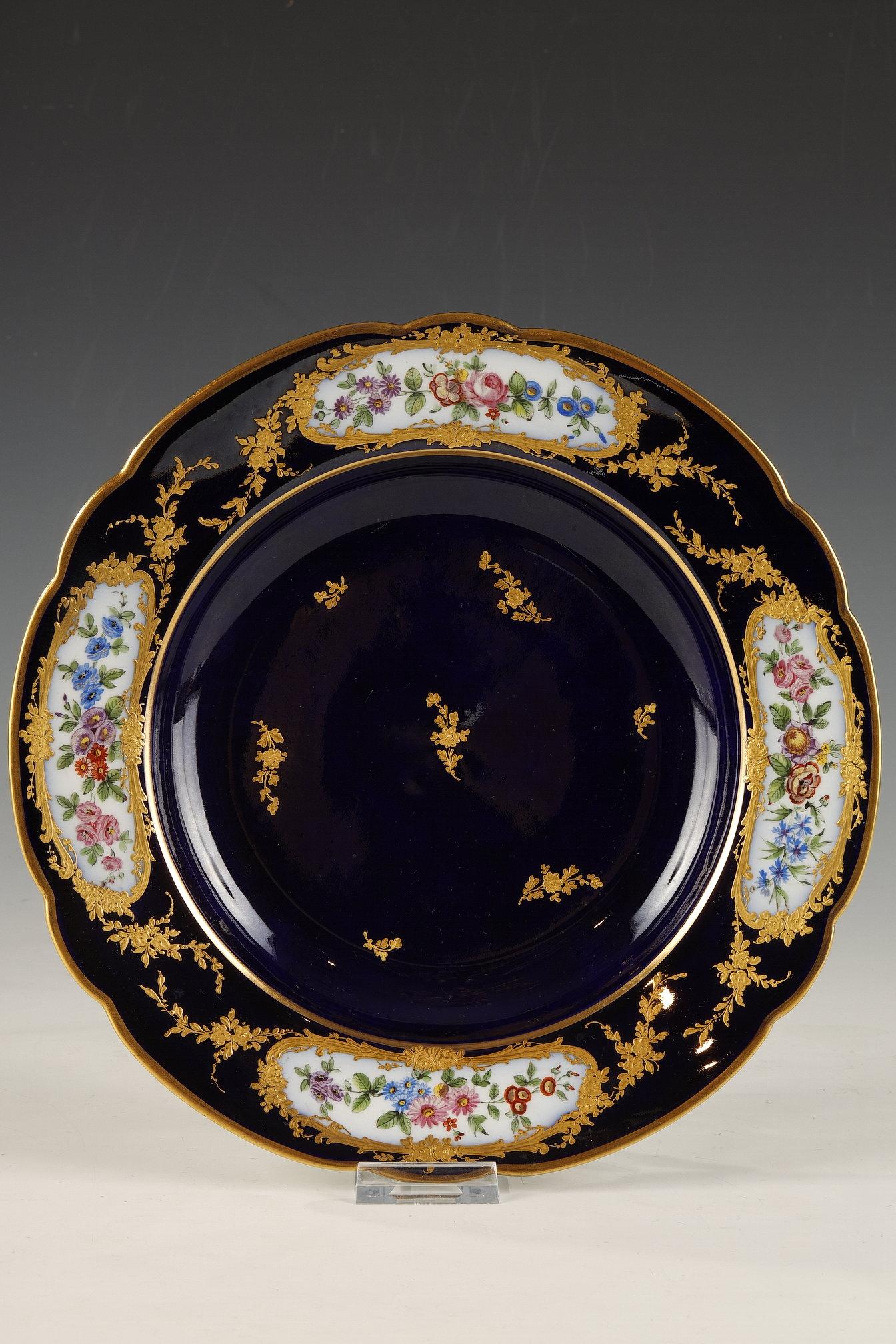 Set of 6 Sèvres Style Porcelain Plates, France, Circa 1880 For Sale 5
