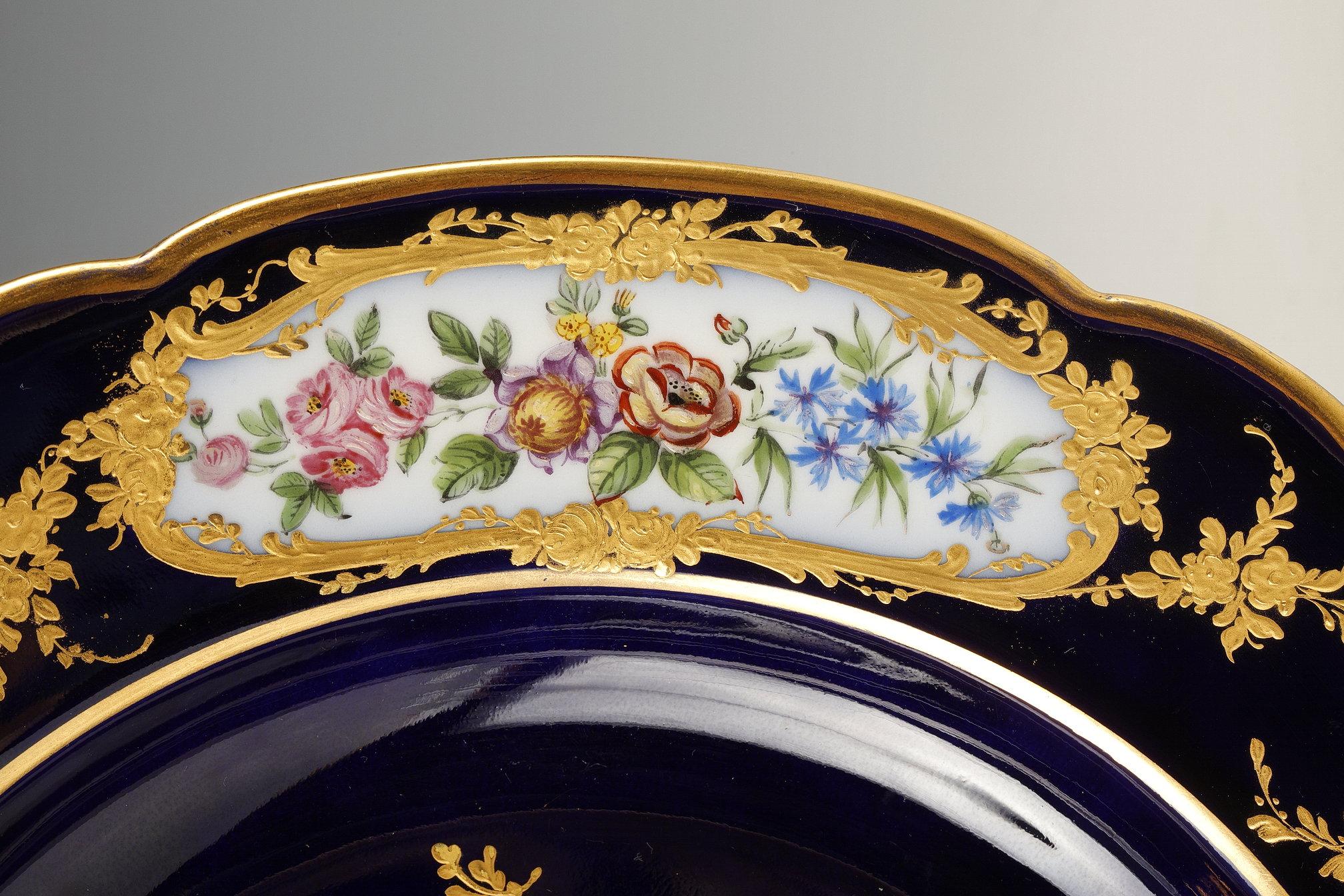 Lot de 6 assiettes en porcelaine de style Sèvres, France, vers 1880 en vente 5