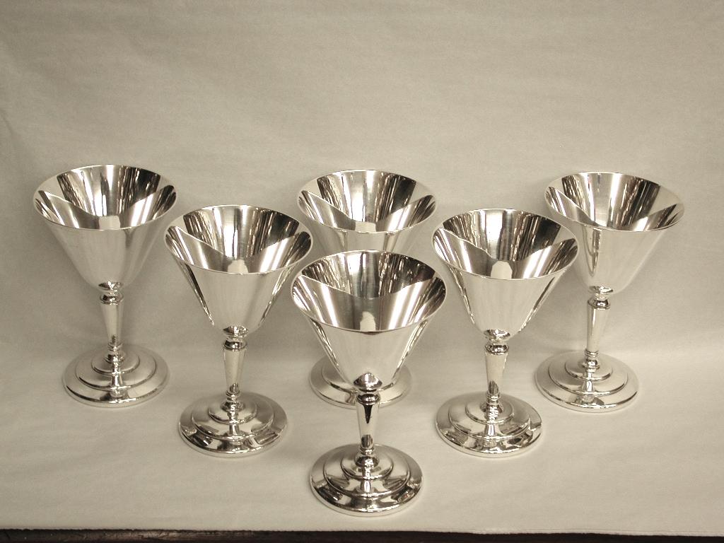 Set of 6 Silver Plated Art Deco Cocktail Cups Dated circa 1930, Mappin & Webb 1