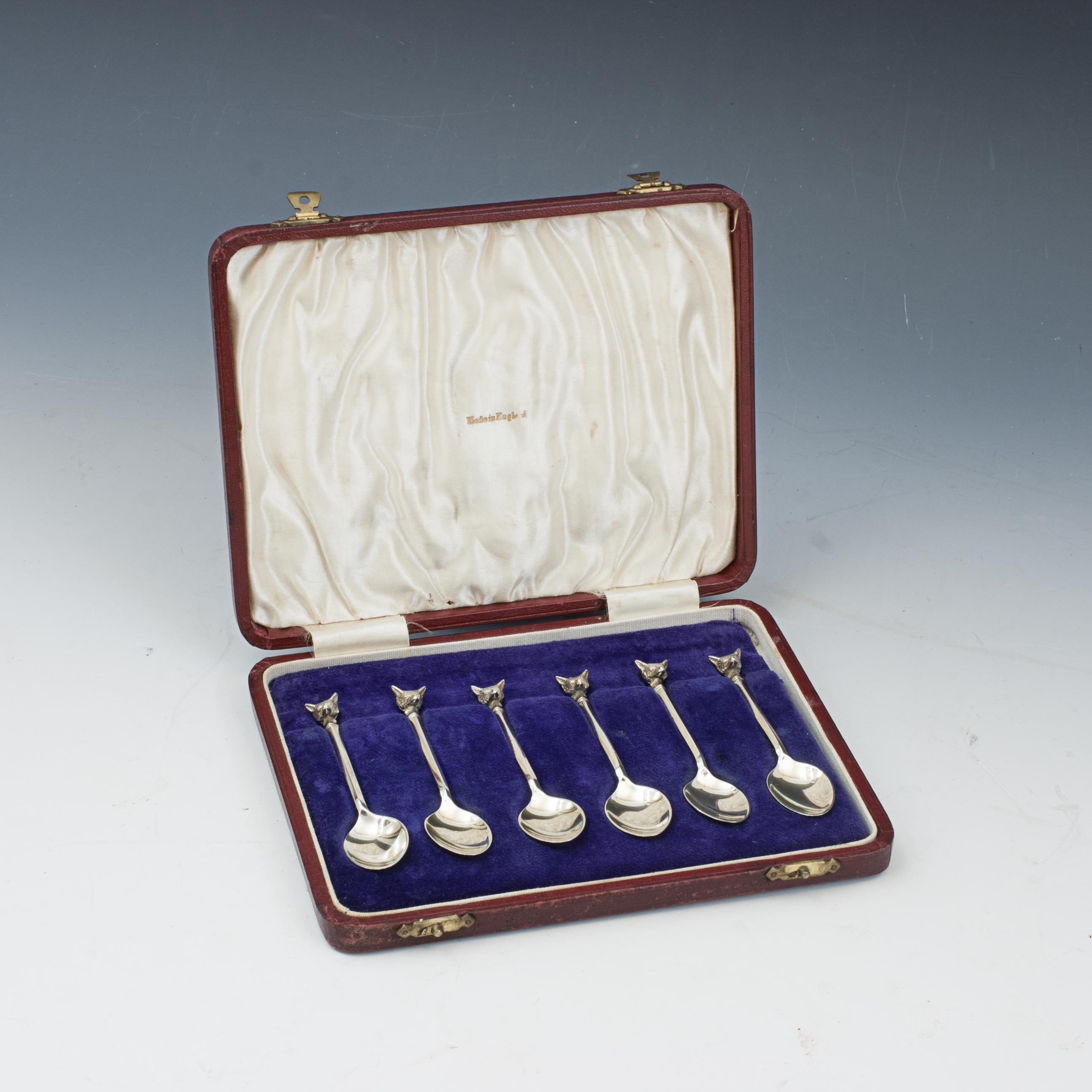 Six Silver Tea Spoons.
Wonderful set of six Swaine and Adeney silver spoons with the handles surmounted with fox heads. The spoons in great condition with makers mark SLd (William Suckling Ltd.). The spoons with Birmingham hallmark, 1939 and were