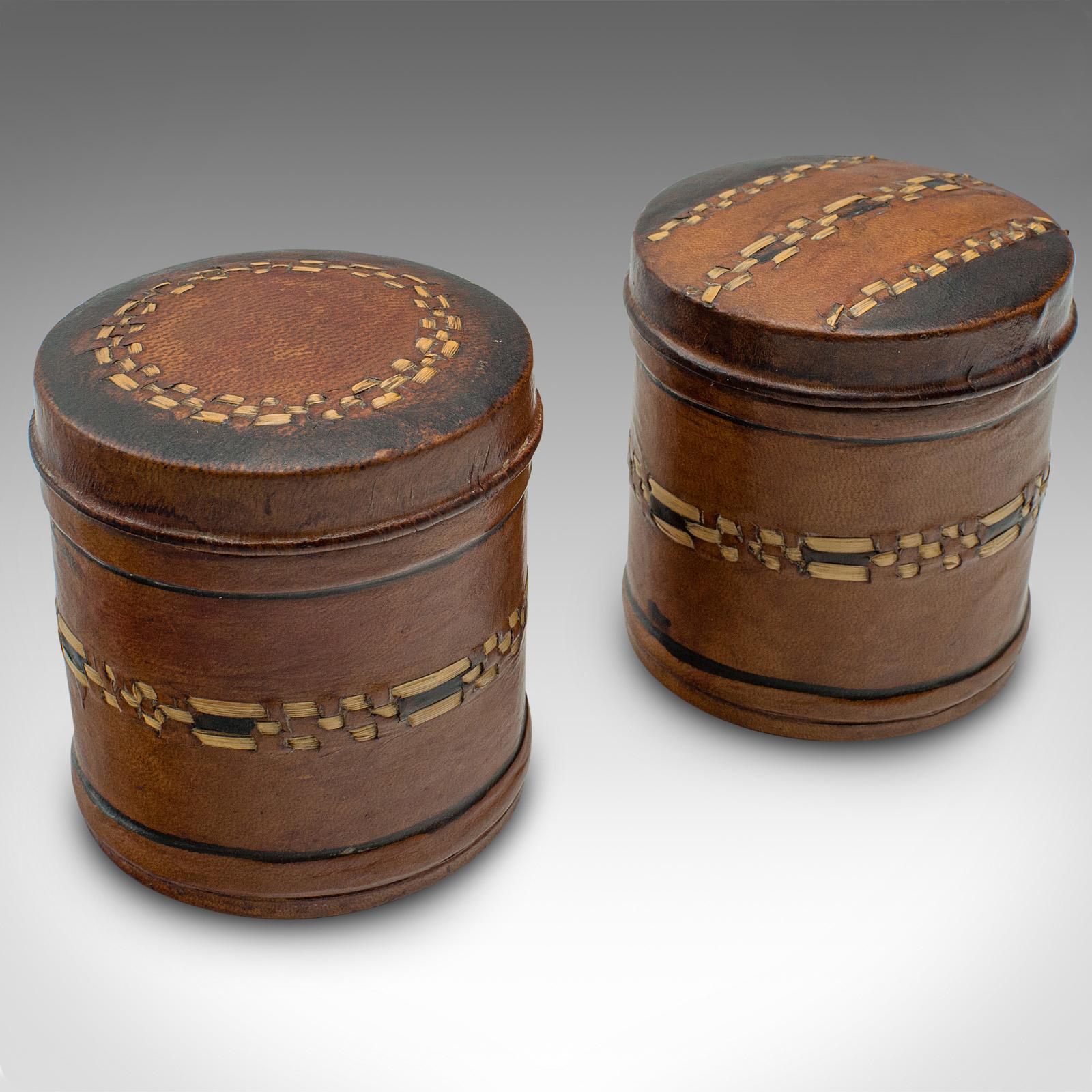 Georgiano Set di 6 piccoli barattoli antichi, inglesi, in pelle, per sigarette, CIRCA 1920 in vendita