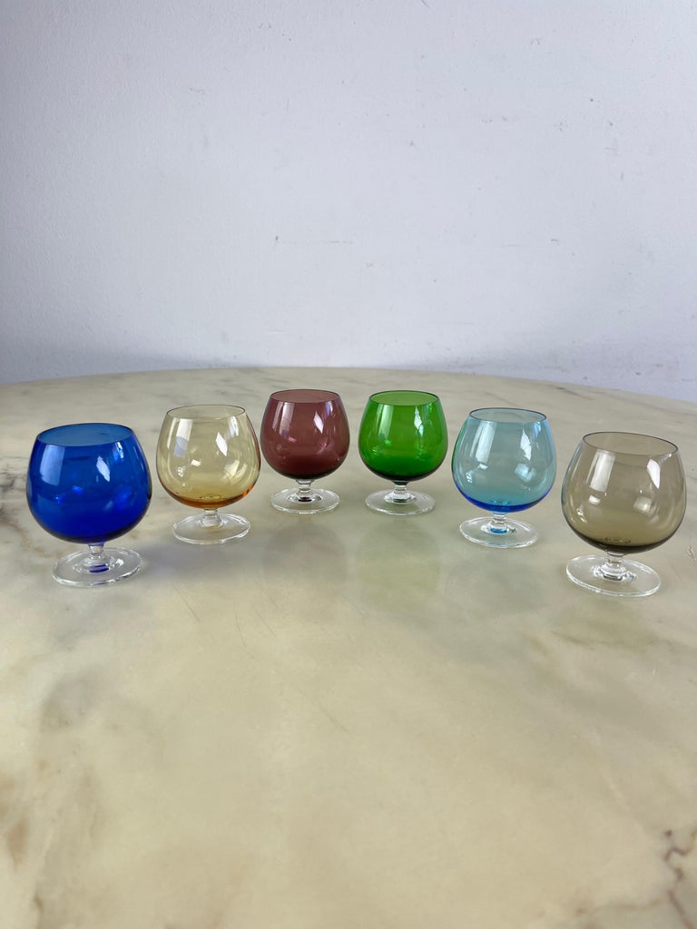 Lot de 6 verres à vin colorés vintage avec gaufrage (nœud/gris/noir 250