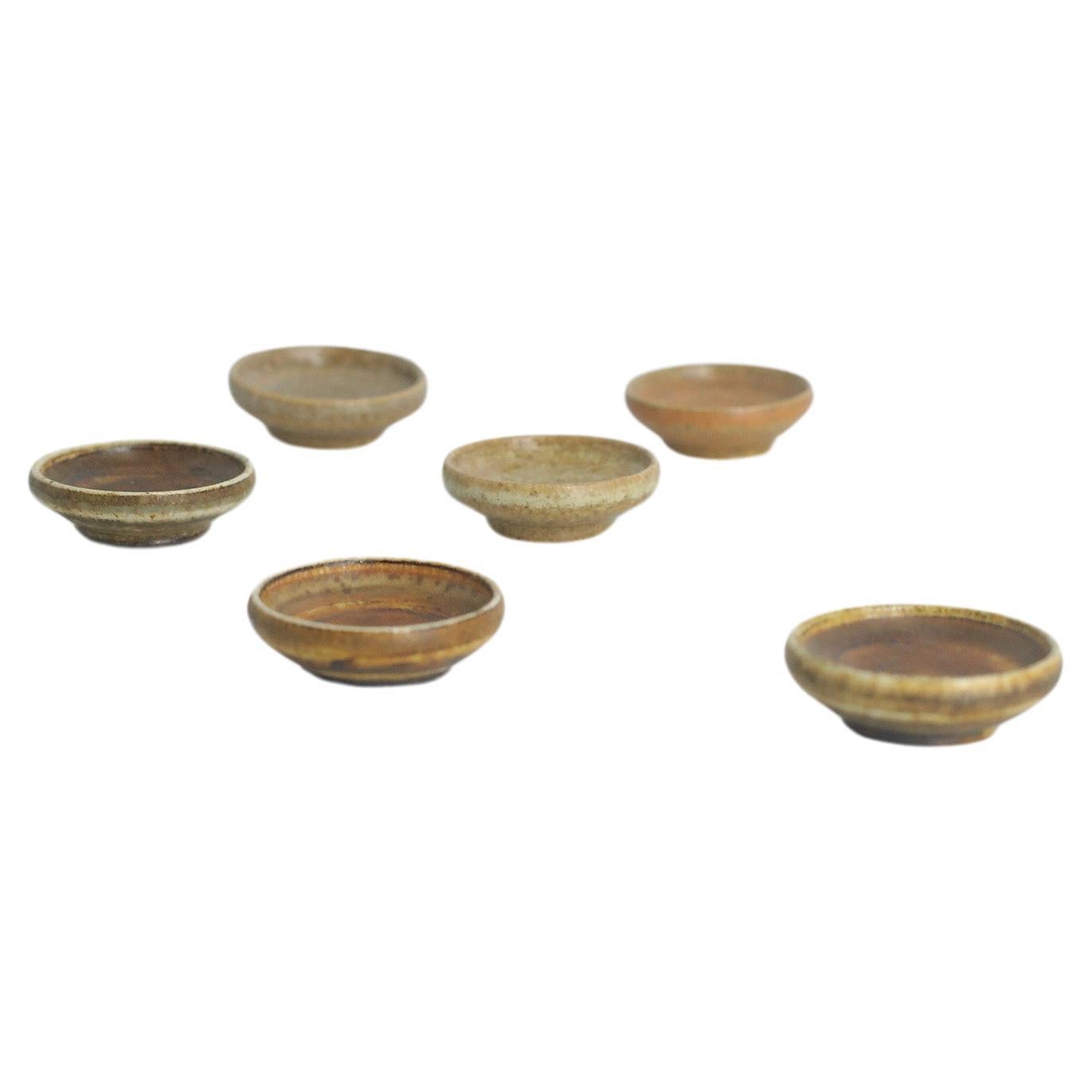 Set of 6 Small Mid-Century Scandinavian Modern Collectible Brown Stoneware Bowls For Sale