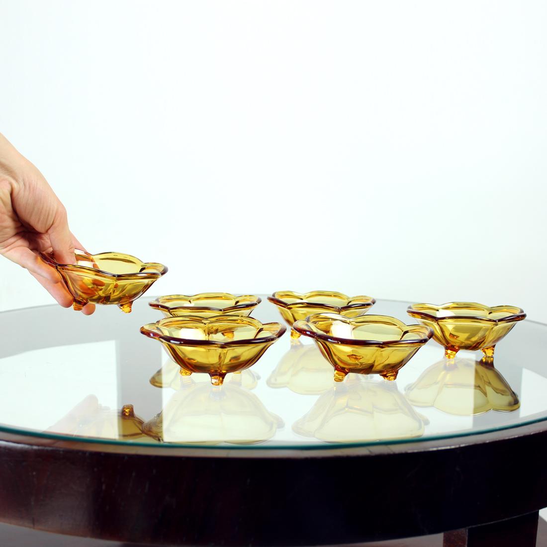 Mid-Century Modern Set Of 6 Smaller Bowls In Amber Glass, Borske Sklo 1960s For Sale