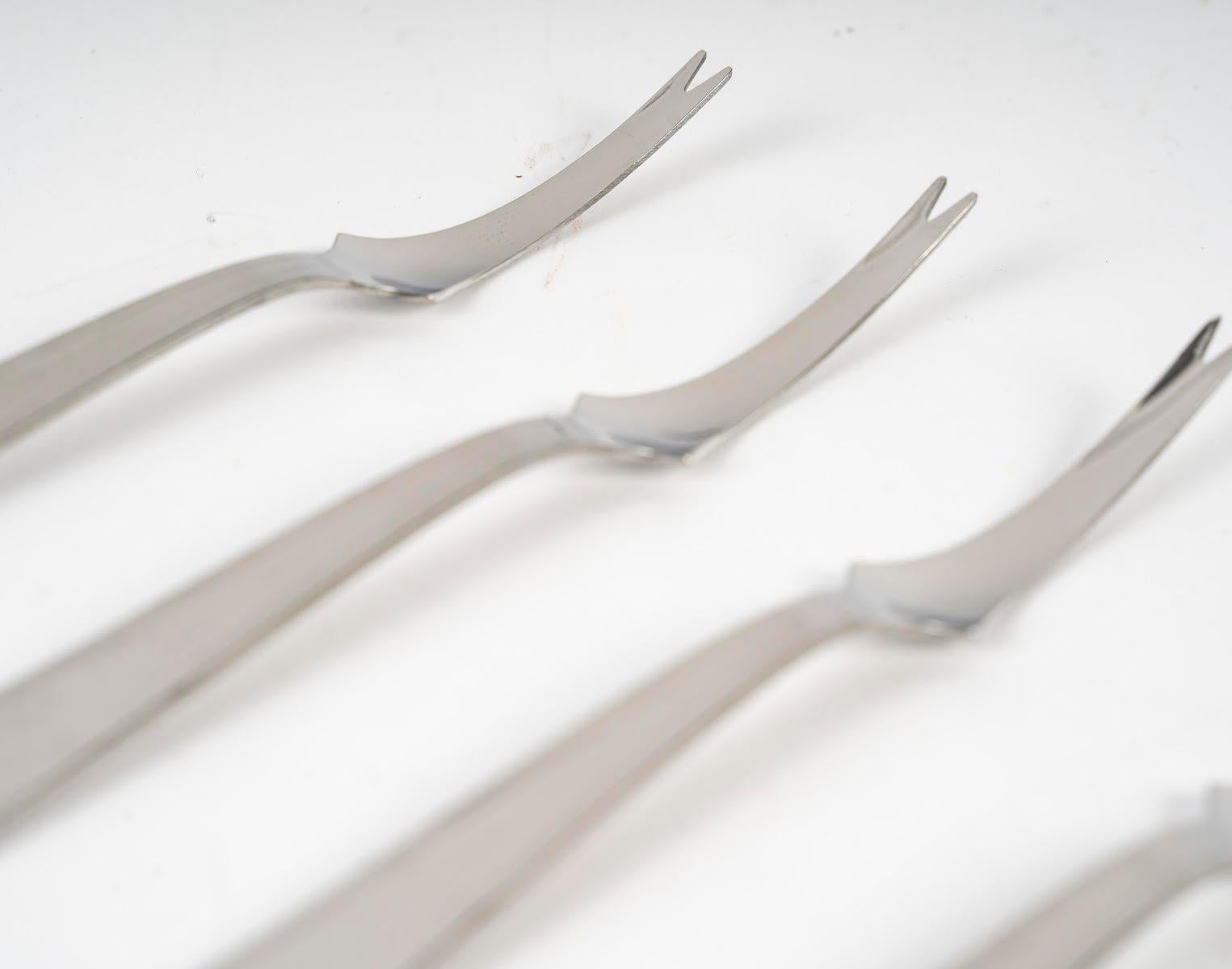 Metal Set of 6 Snail Forks, 20th Century. For Sale