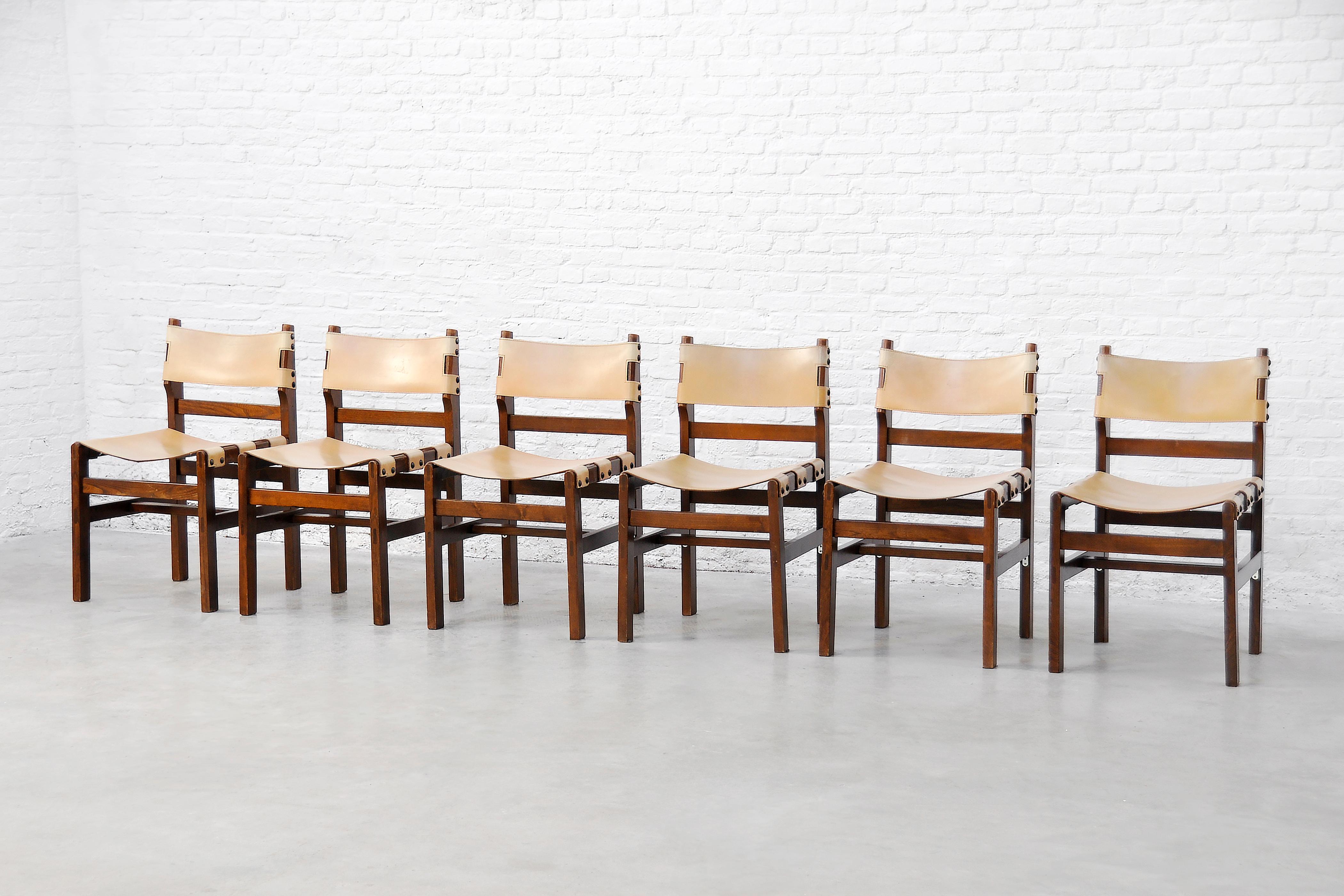 French Set of 6 Solid Elm and Leather Dining Chairs by Maison Regain, France, 1970s
