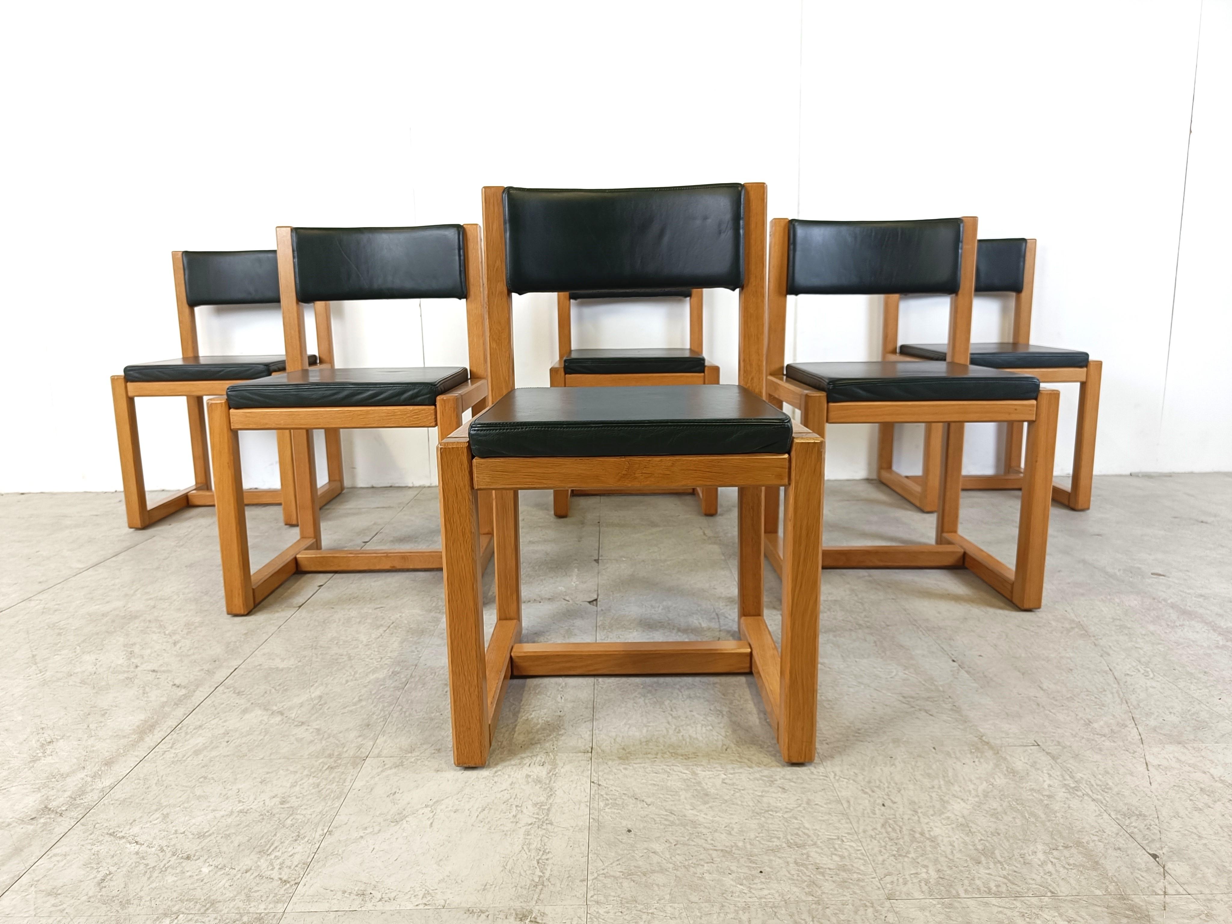 Belgian Set of 6 solid oak and leather dining chairs, 1970s For Sale