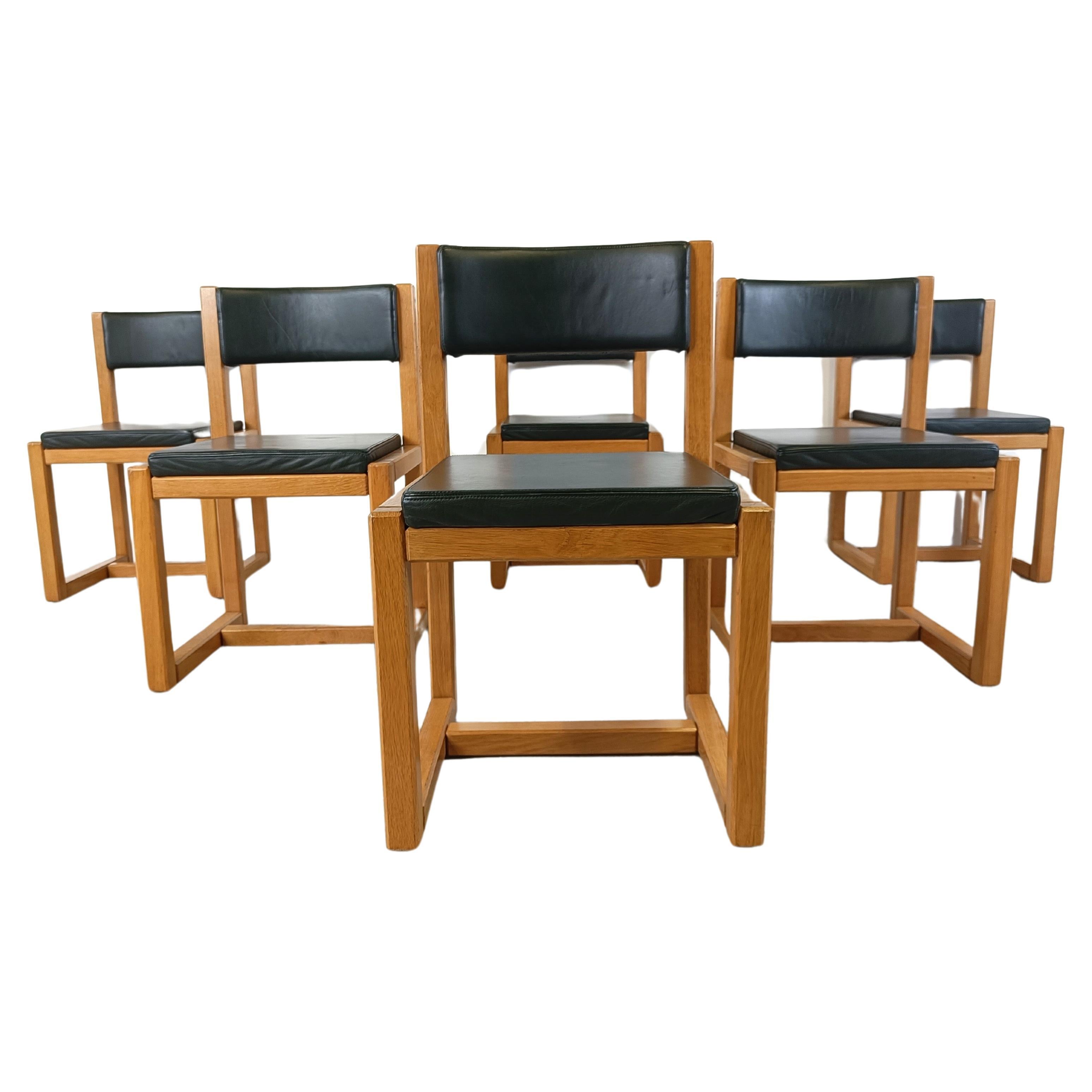 Set of 6 solid oak and leather dining chairs, 1970s For Sale