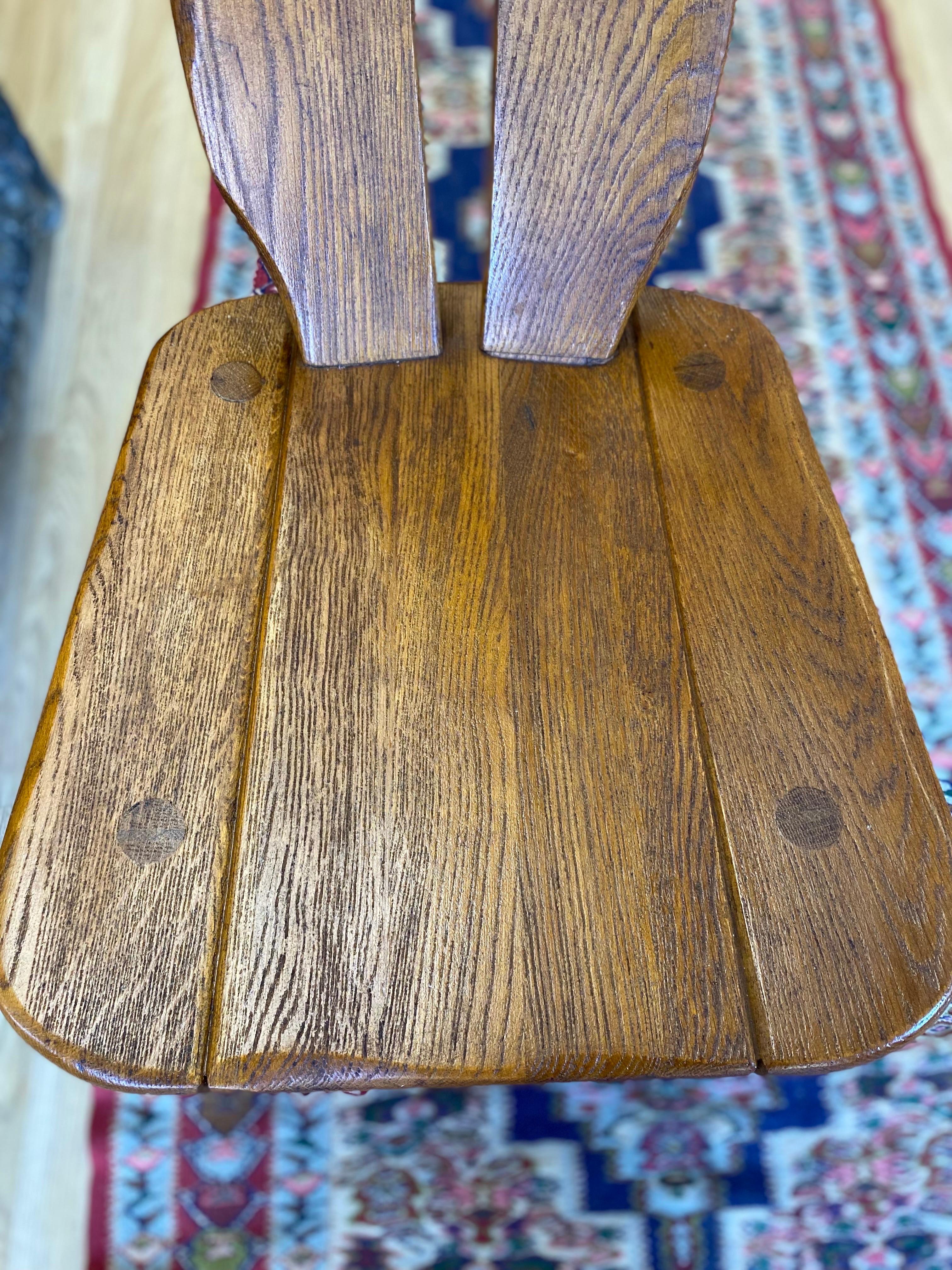 Set of 6 Solid Oak Brutalist Dining Chairs by De Puydt, circa 1960s, Belgium In Good Condition In San Antonio, TX