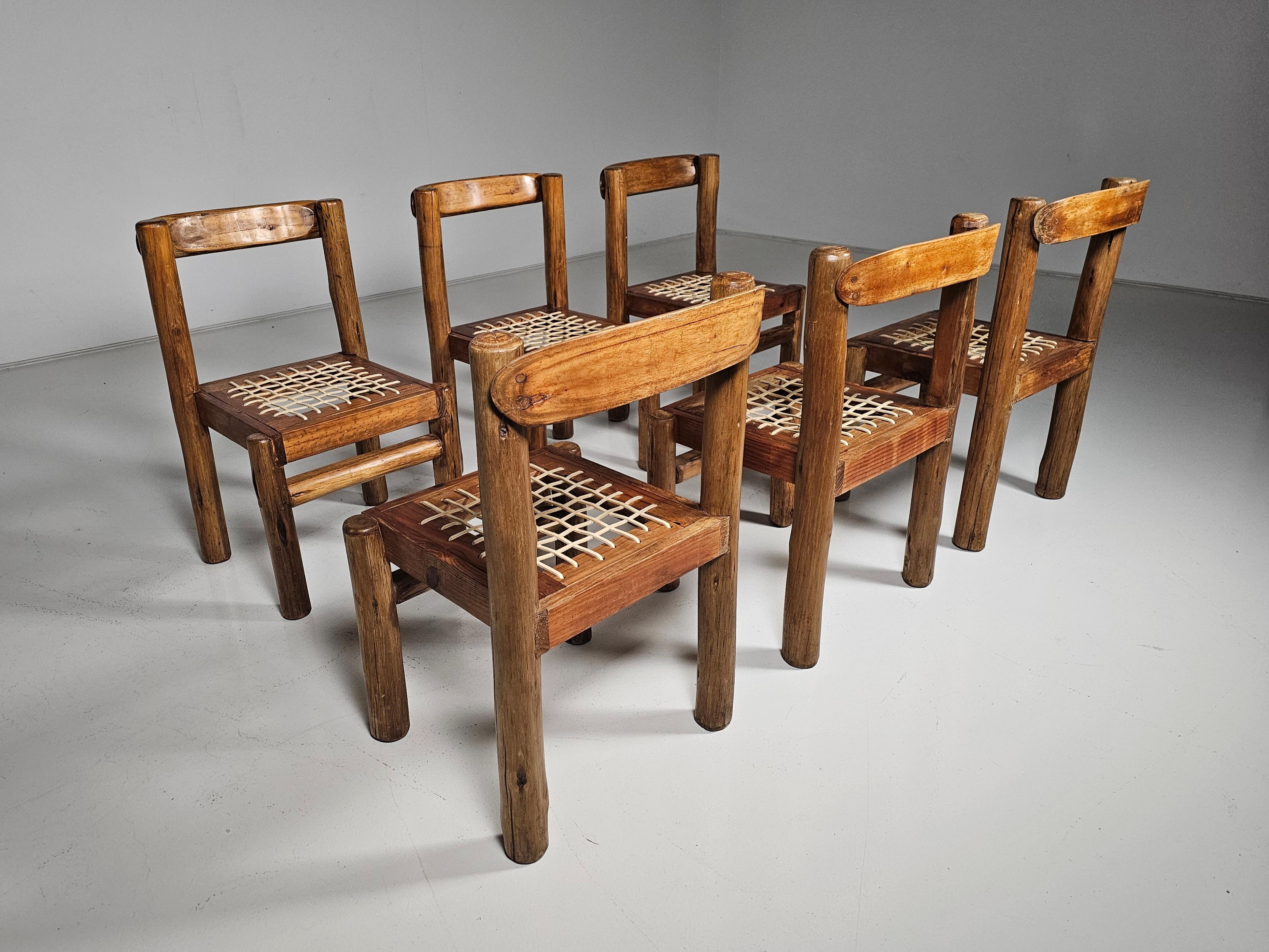 European Set of 6 Solid pine wood and leather Brutalist Dining Chairs, Belgium, 1970s For Sale